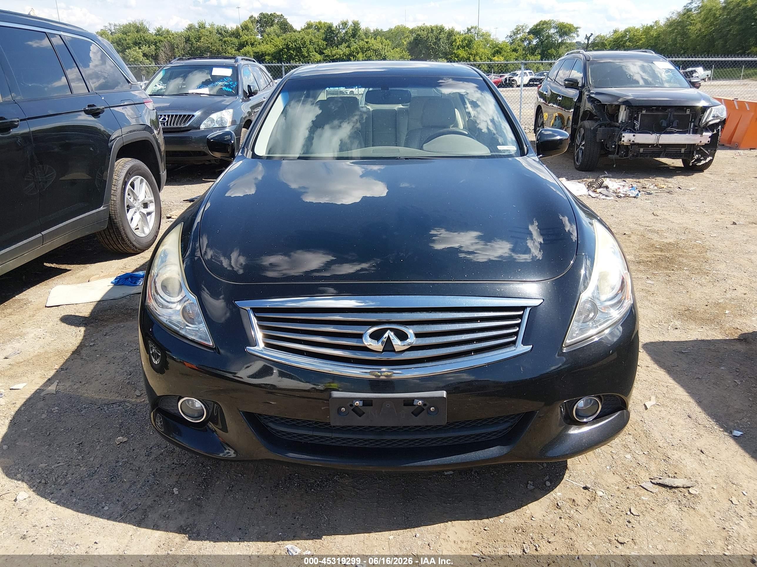2015 Infiniti Q40   Black vin: JN1CV6AR5FM521654