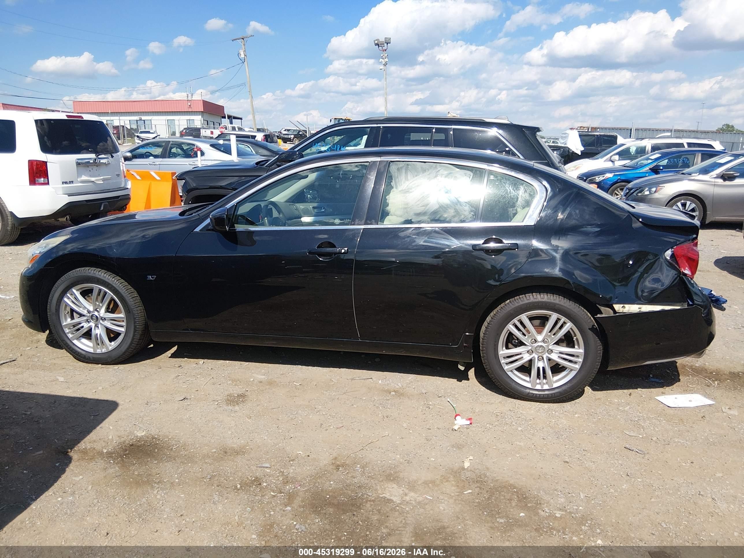 2015 Infiniti Q40   Black vin: JN1CV6AR5FM521654