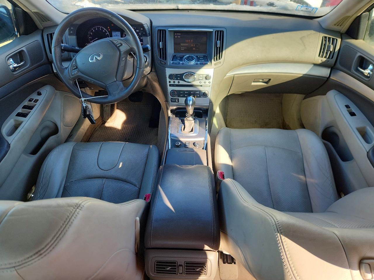 2015 Infiniti Q40 White vin: JN1CV6AR5FM650722