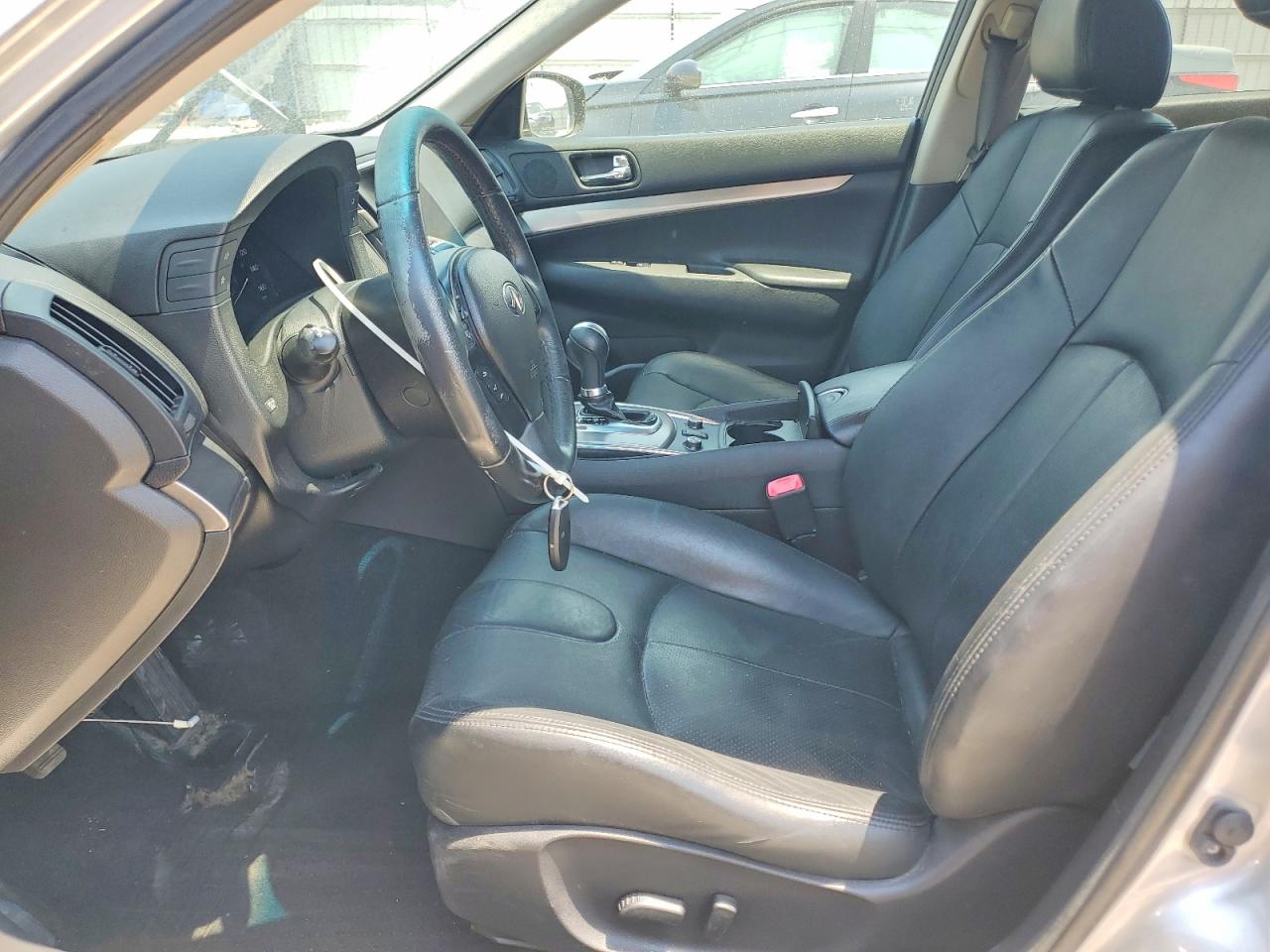 2015 Infiniti Q40 Base Silver vin: JN1CV6AR5FM651353