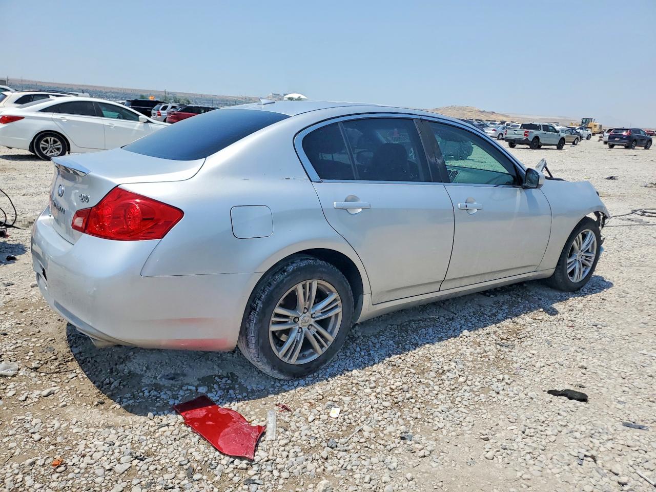 2015 Infiniti Q40 Base Silver vin: JN1CV6AR5FM651353