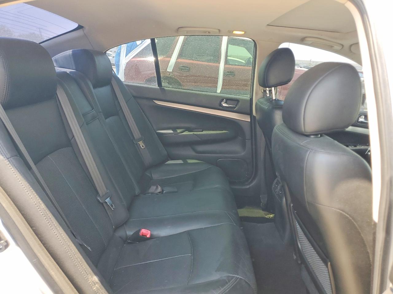 2015 Infiniti Q40 Base Silver vin: JN1CV6AR5FM651353