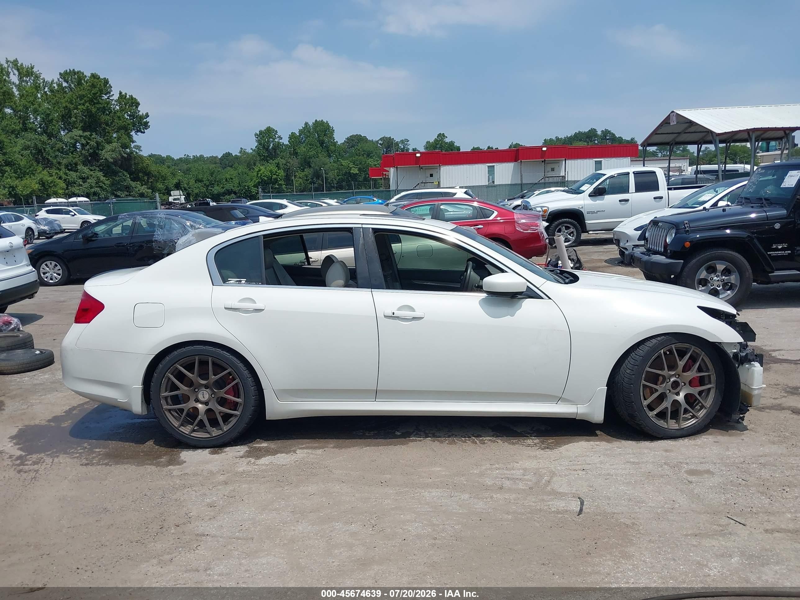 2010 Infiniti G37x   White vin: JN1CV6AR6AM254890