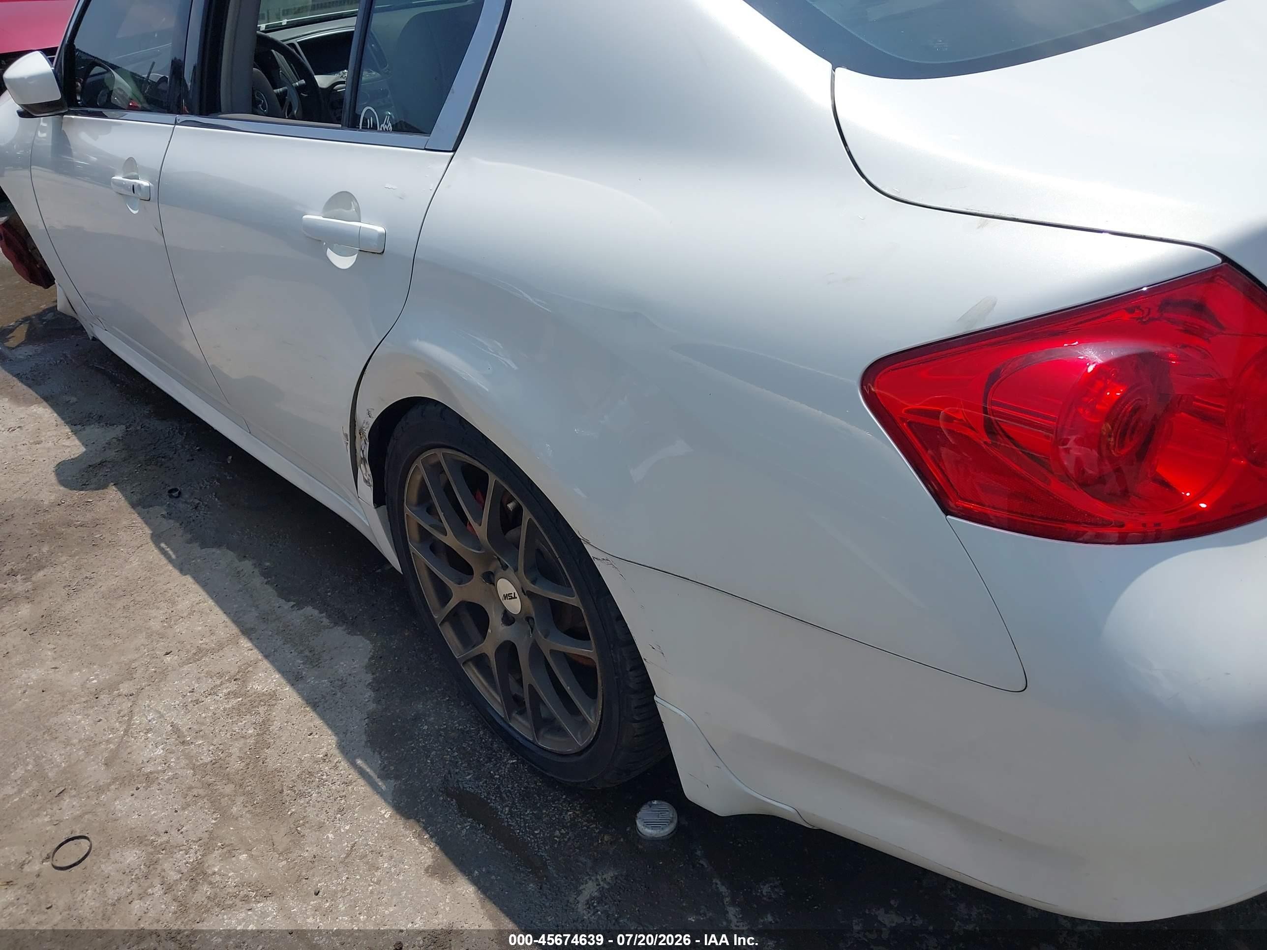 2010 Infiniti G37x   White vin: JN1CV6AR6AM254890