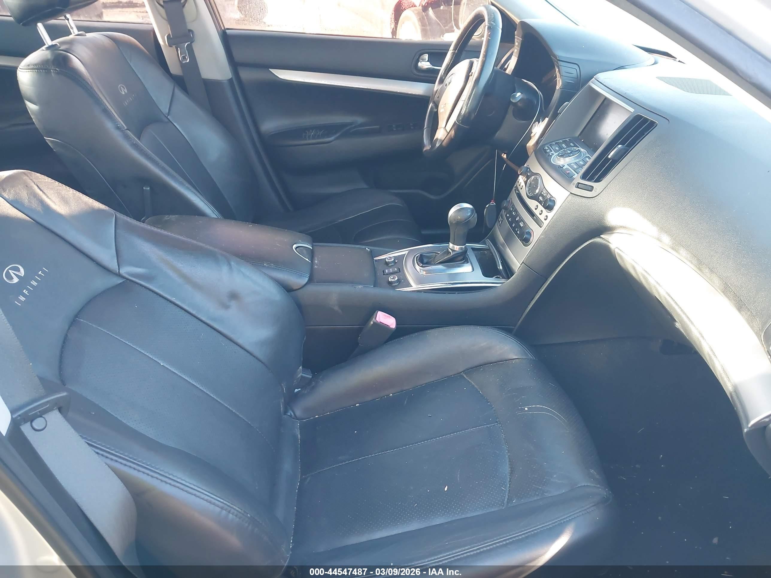 2010 Infiniti G37x   Серебряный vin: JN1CV6AR6AM452529