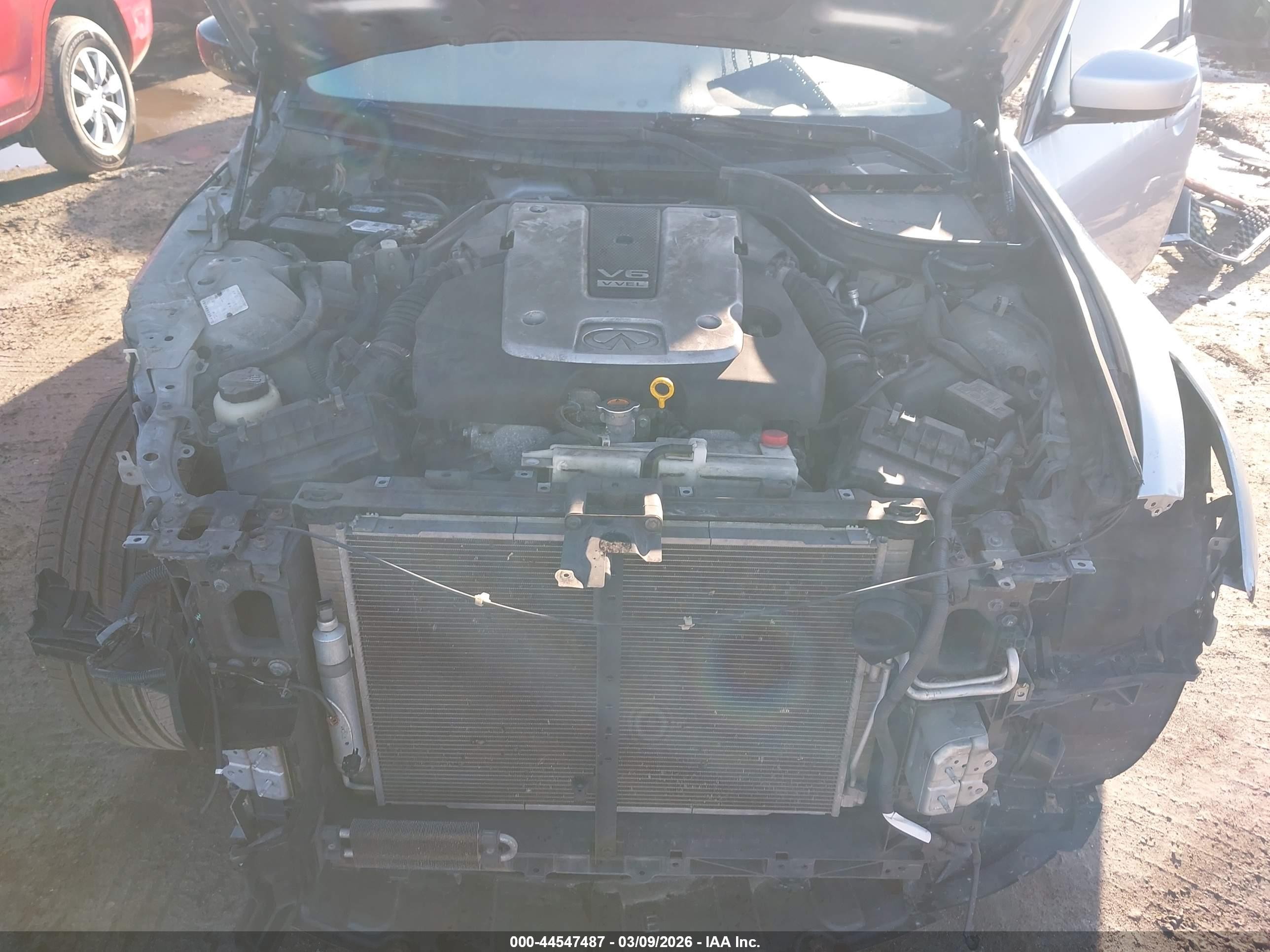 2010 Infiniti G37x   Серебряный vin: JN1CV6AR6AM452529