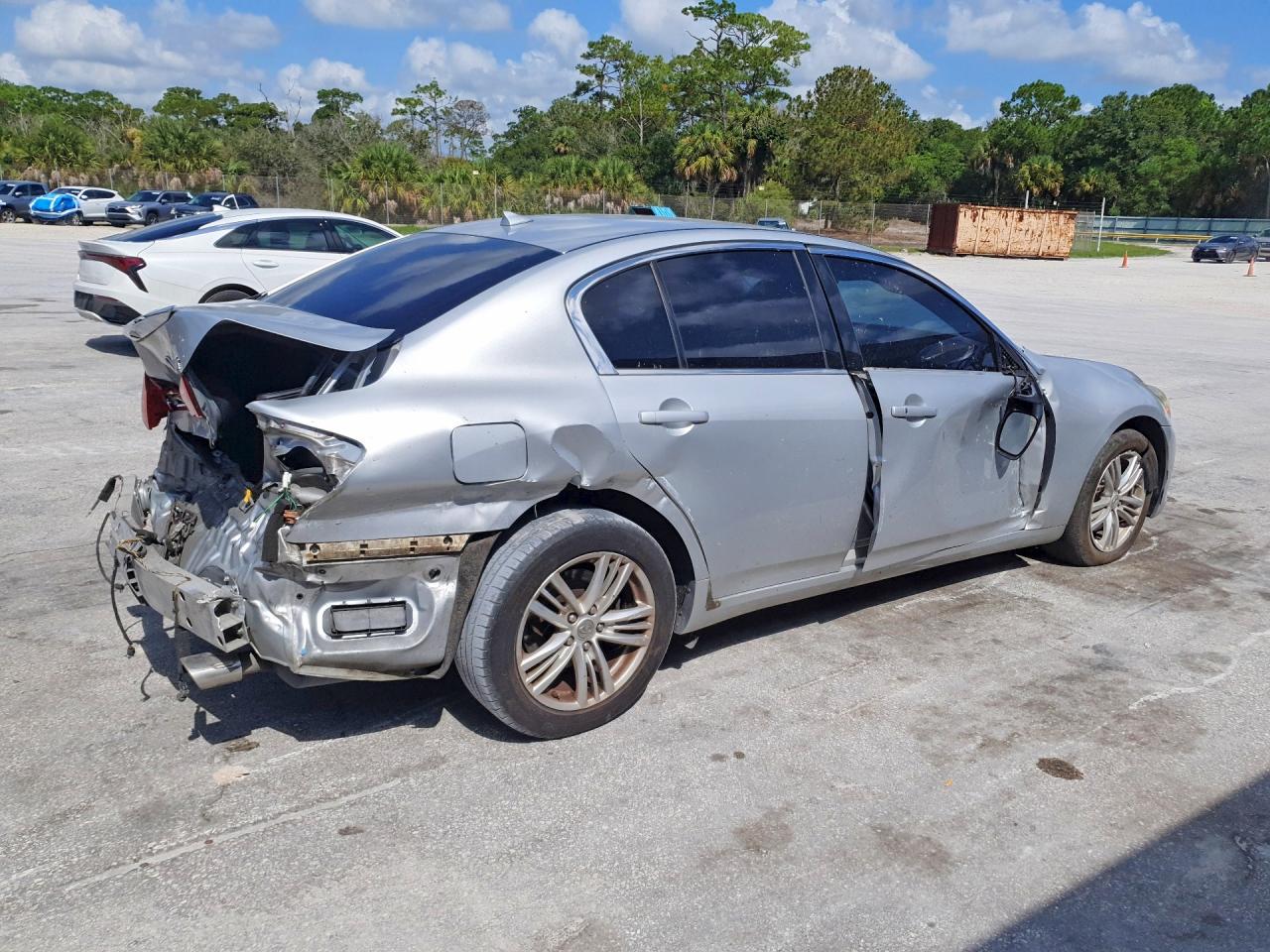2010 Infiniti G37 Sedan X Silver vin: JN1CV6AR6AM452580