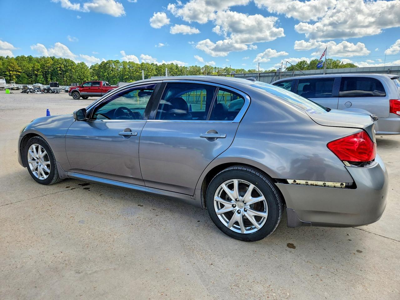 2010 Infiniti G37 Sedan X Silver vin: JN1CV6AR6AM457844