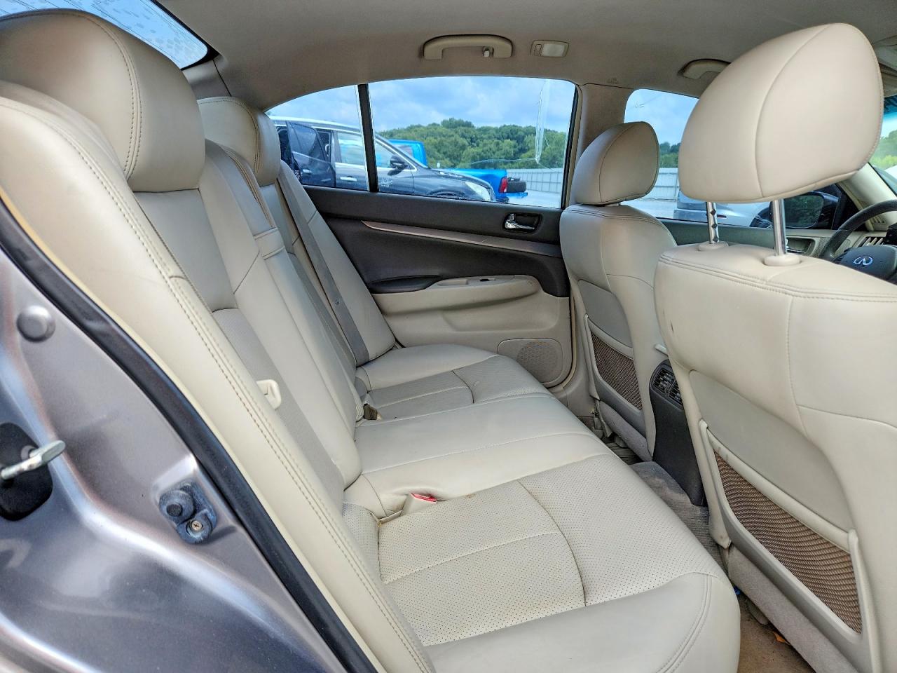 2011 Infiniti G37 Sedan X Серый vin: JN1CV6AR6BM402201