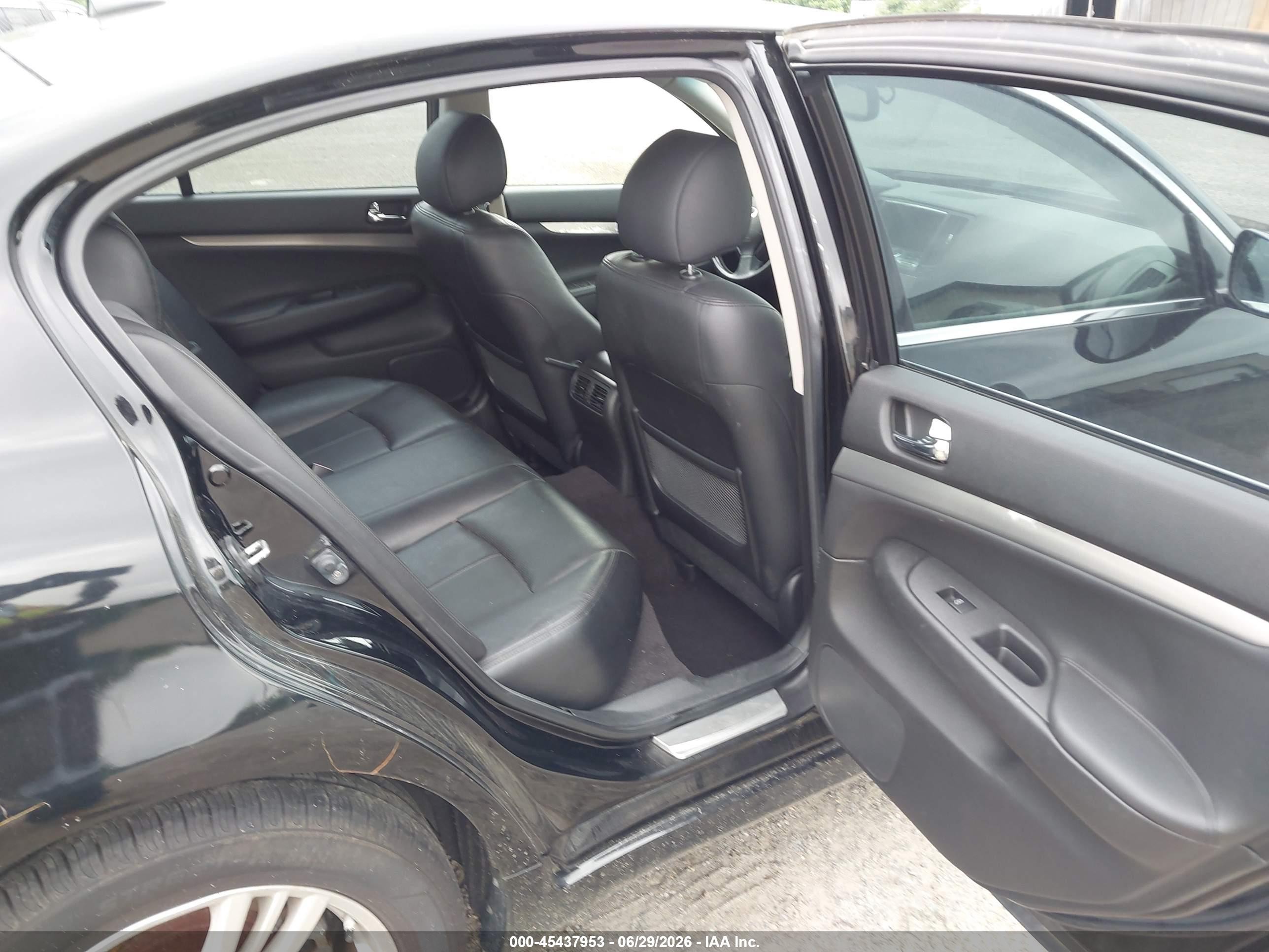 2011 Infiniti G37x   Black vin: JN1CV6AR6BM405633