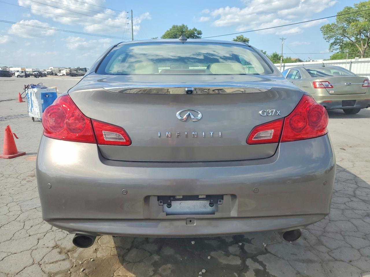2012 Infiniti G37 Sedan X Gray vin: JN1CV6AR6CM681151