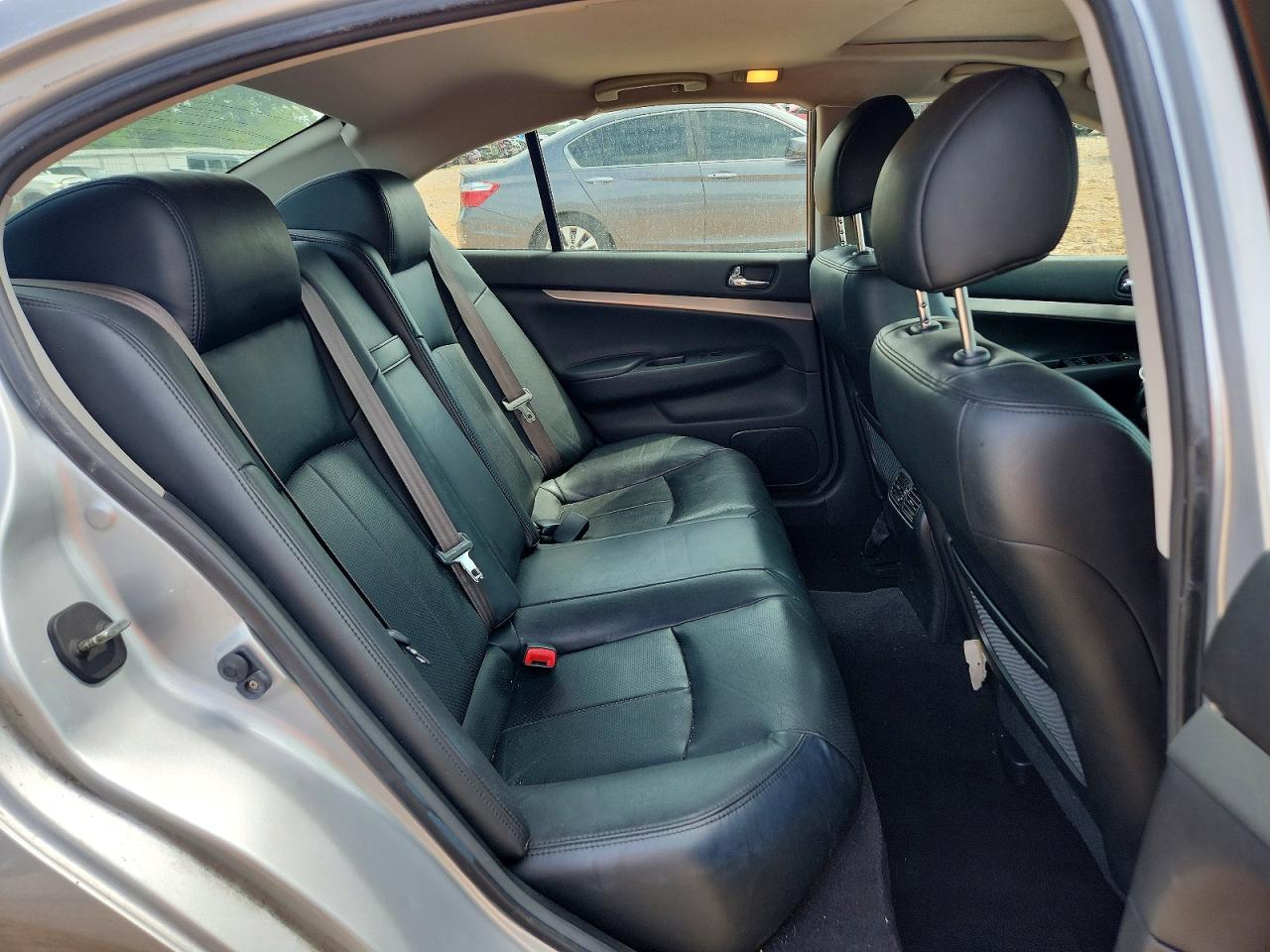 2013 Infiniti G37 Sedan X Silver vin: JN1CV6AR6DM357490