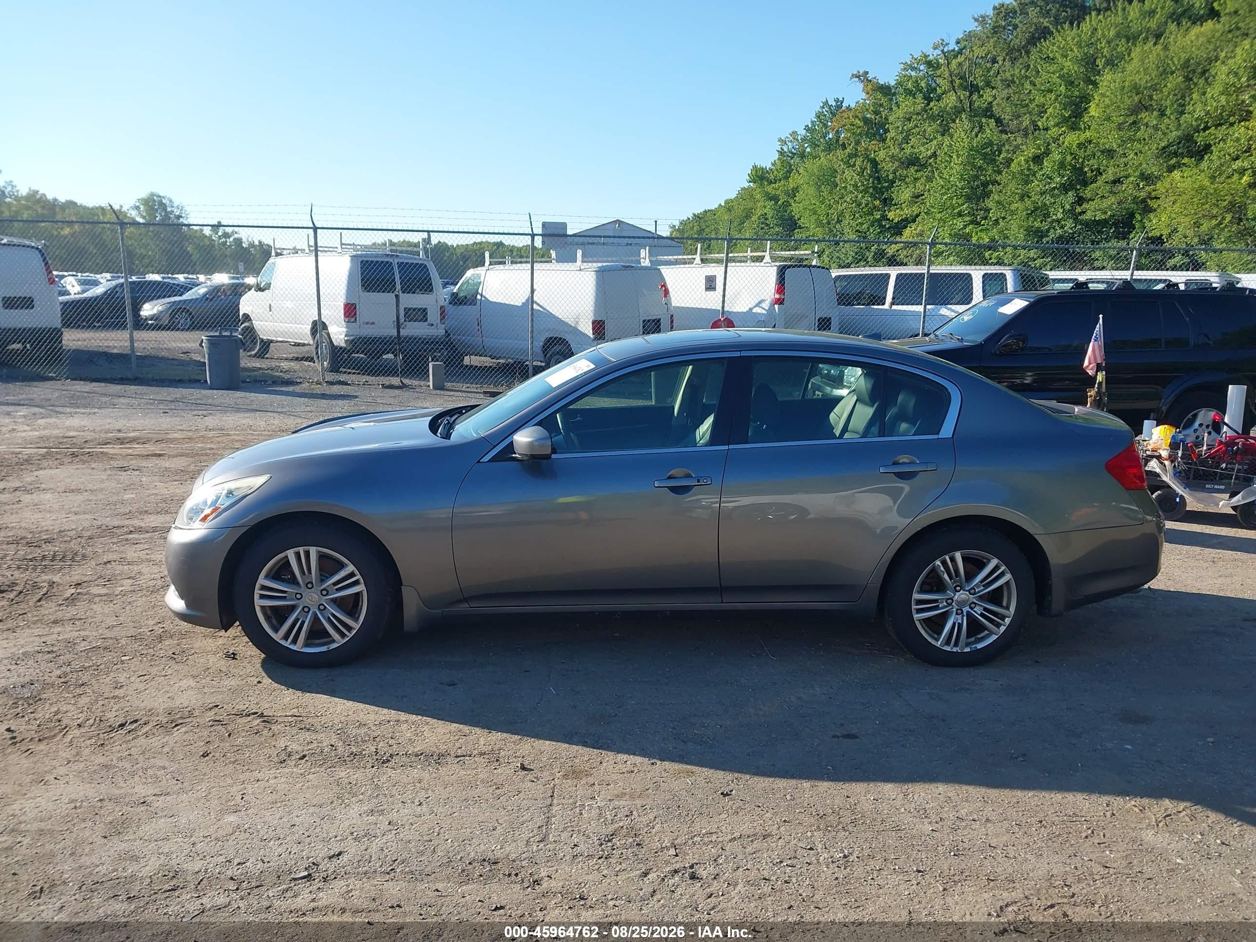 2013 Infiniti G37x   Gray vin: JN1CV6AR6DM751961