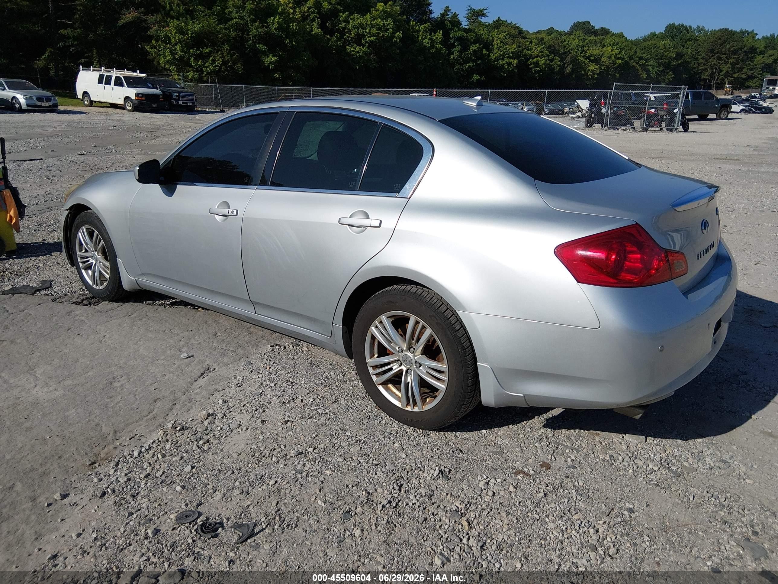 2013 Infiniti G37x   Серебряный vin: JN1CV6AR6DM758862
