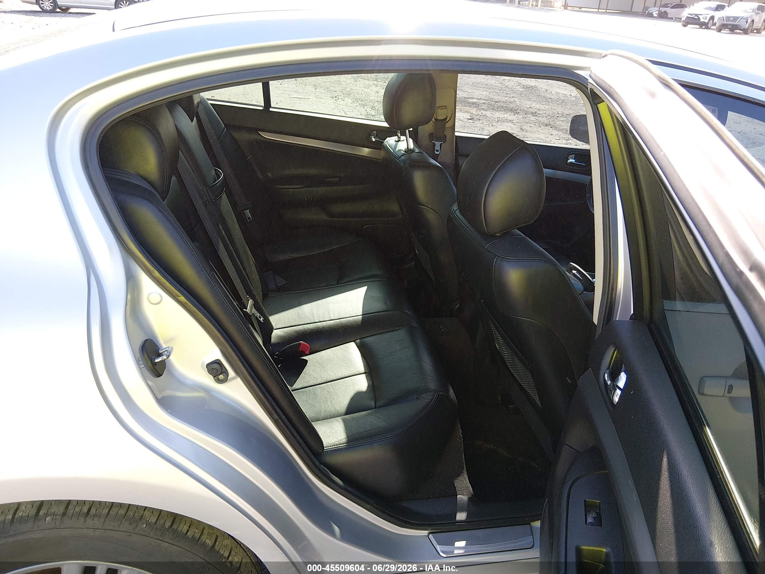 2013 Infiniti G37x   Серебряный vin: JN1CV6AR6DM758862