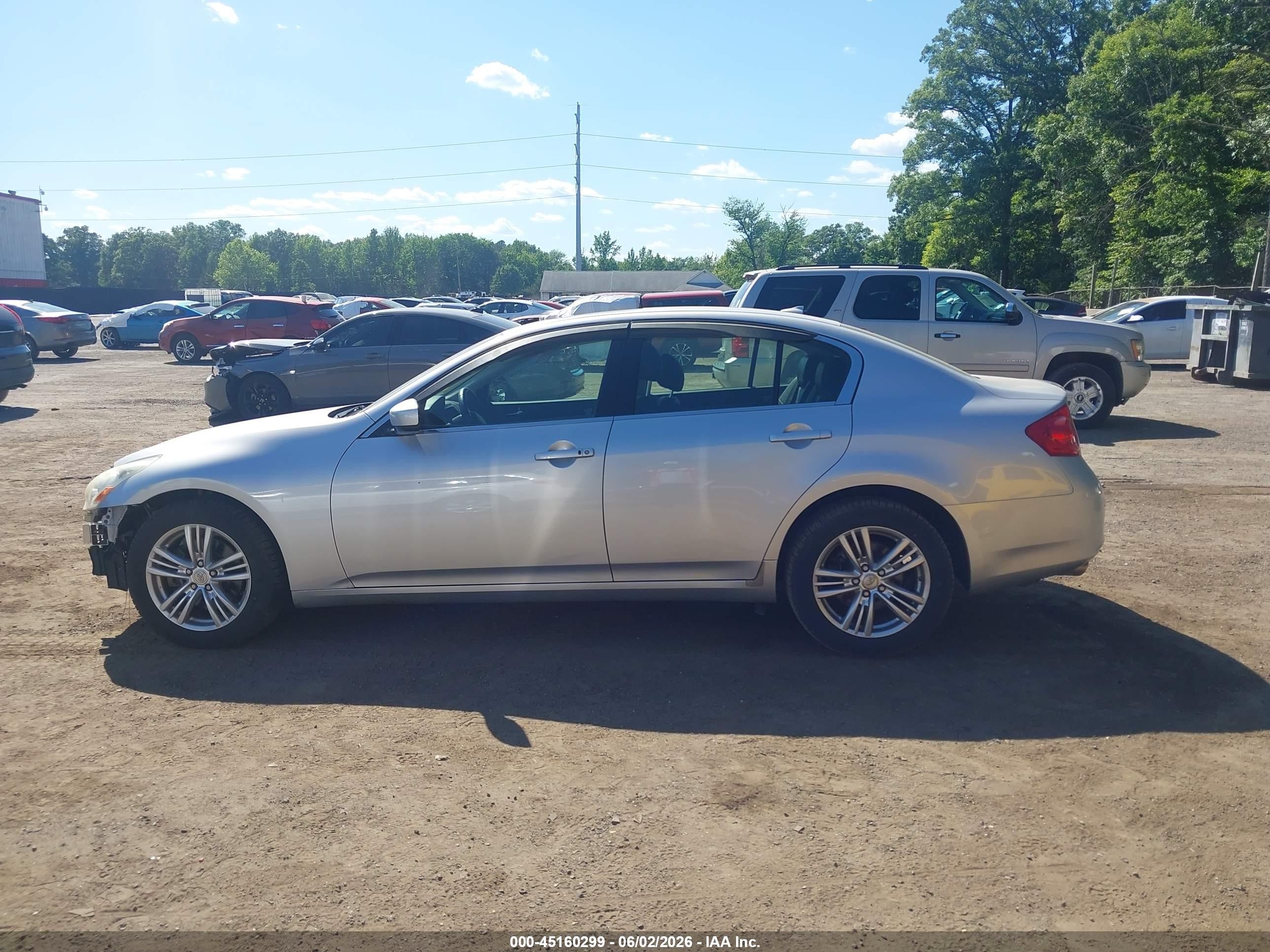 2013 Infiniti G37x   Серебряный vin: JN1CV6AR6DM765679