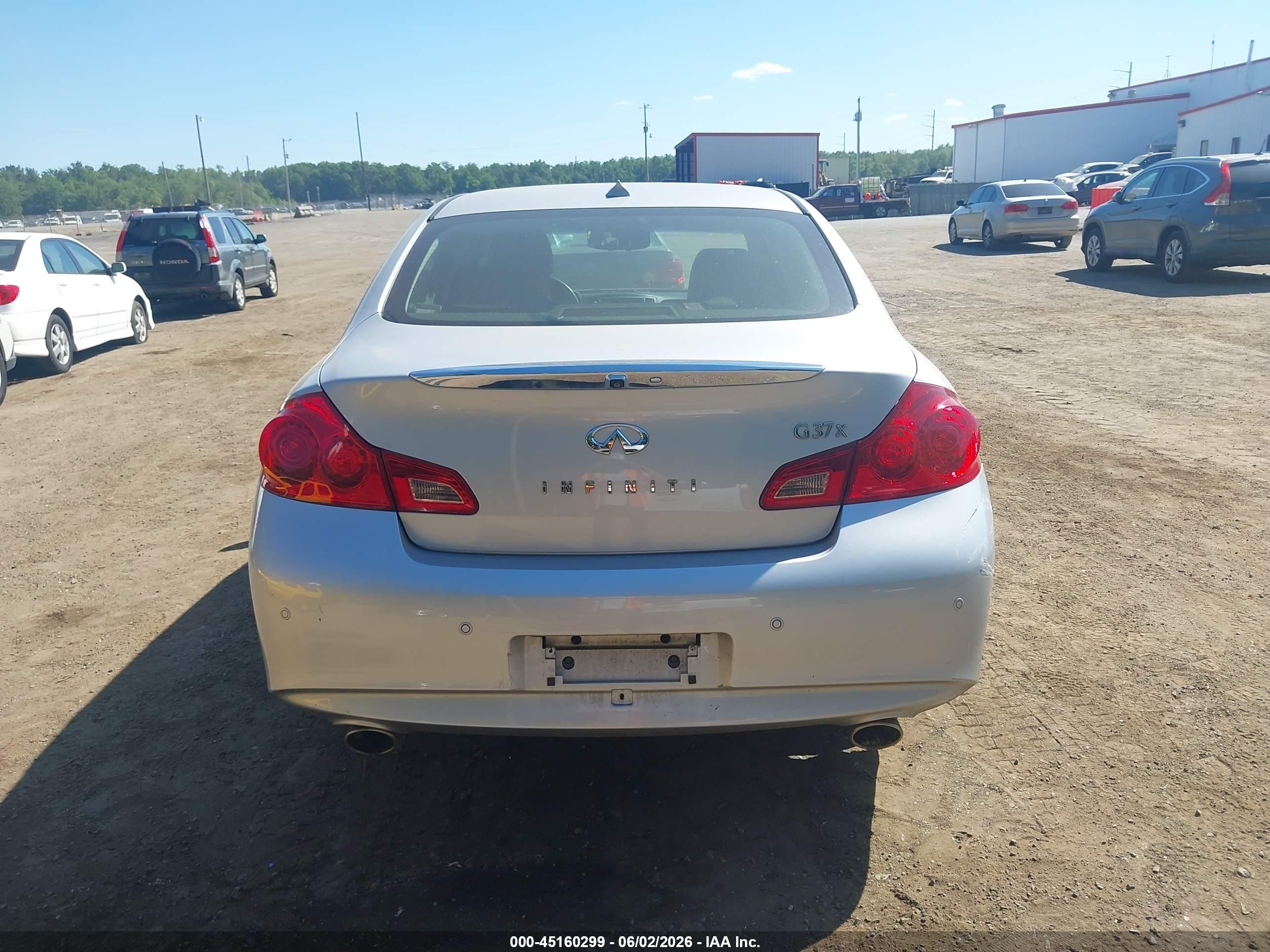 2013 Infiniti G37x   Серебряный vin: JN1CV6AR6DM765679