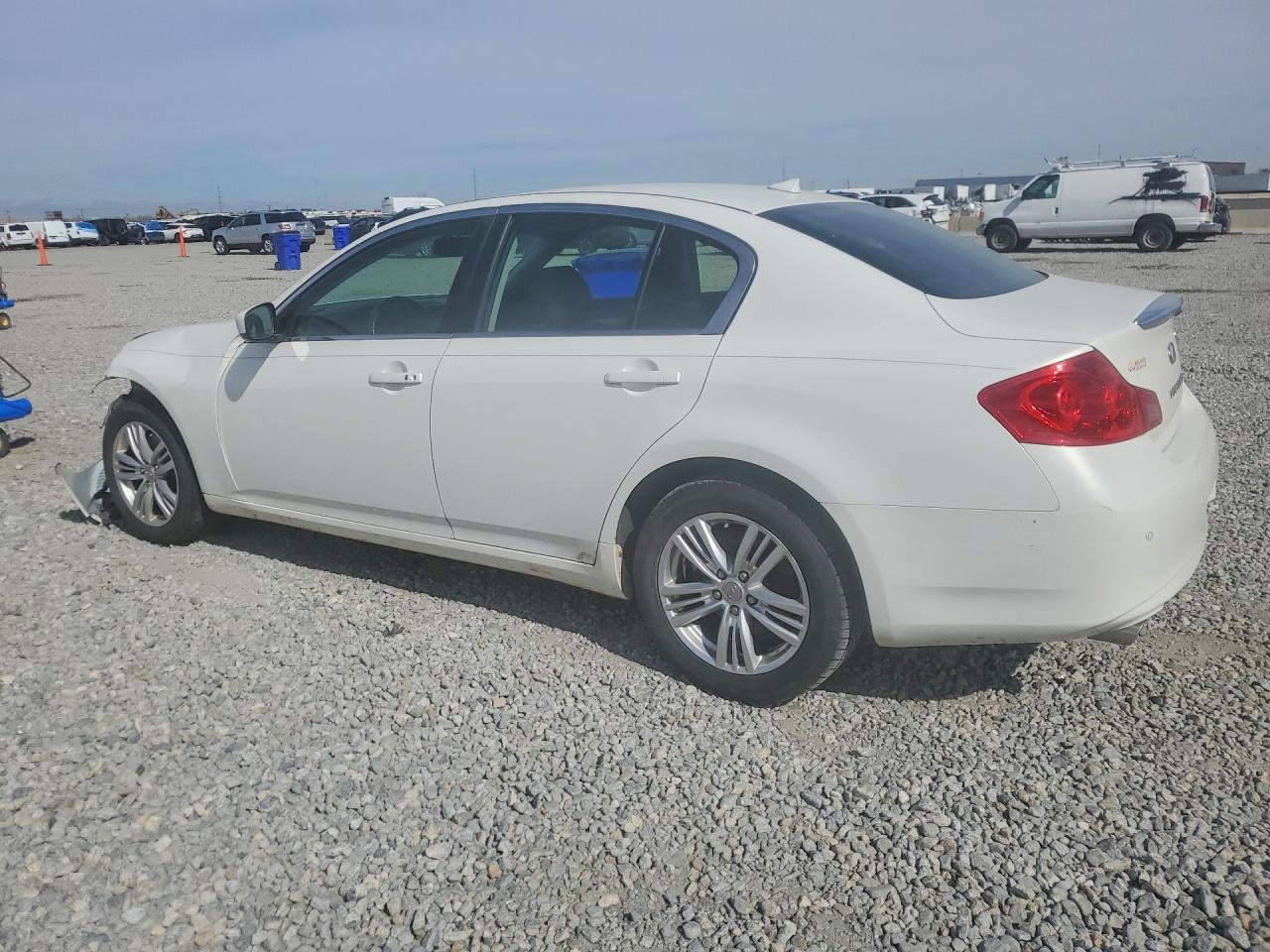 2013 Infiniti G37 Белый vin: JN1CV6AR6DM765875