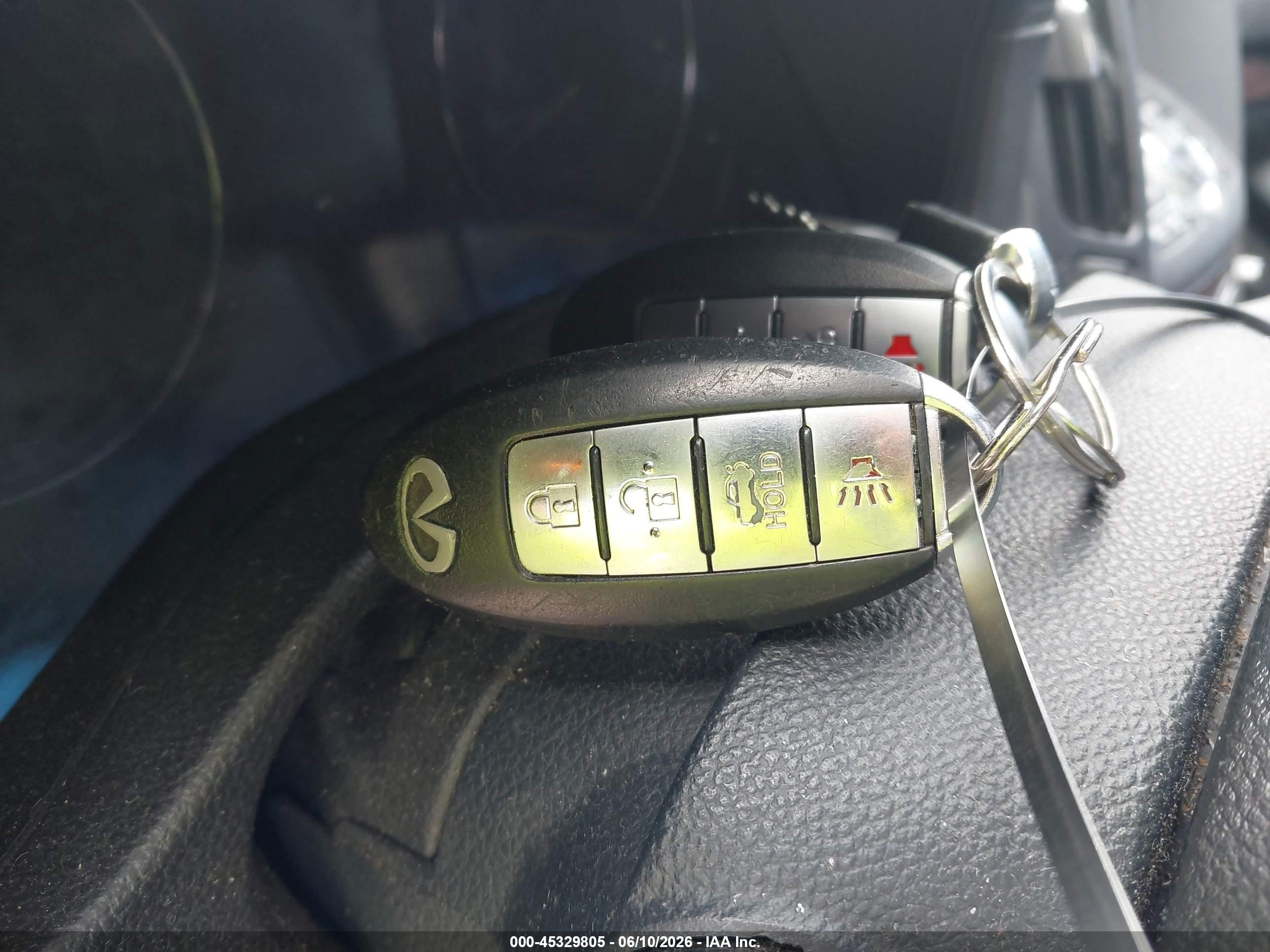 2010 Infiniti G37x   White vin: JN1CV6AR7AM460834