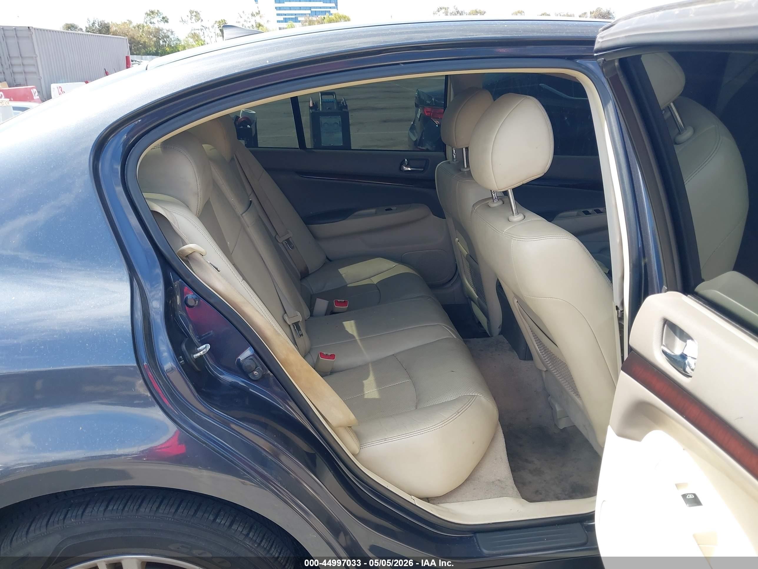 2011 Infiniti G37x   Серый vin: JN1CV6AR7BM353607