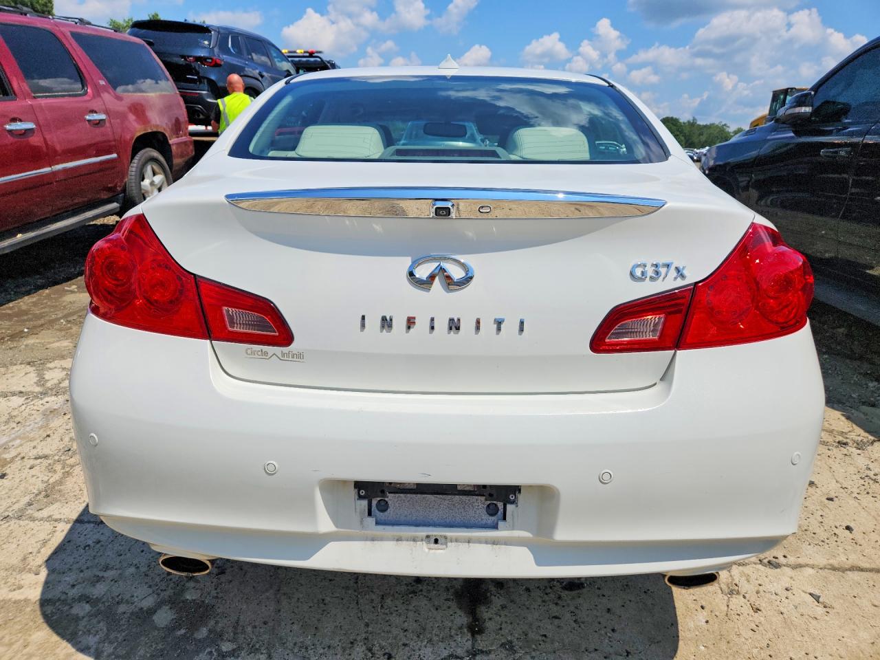 2011 Infiniti G37 Sedan X Белый vin: JN1CV6AR7BM402899
