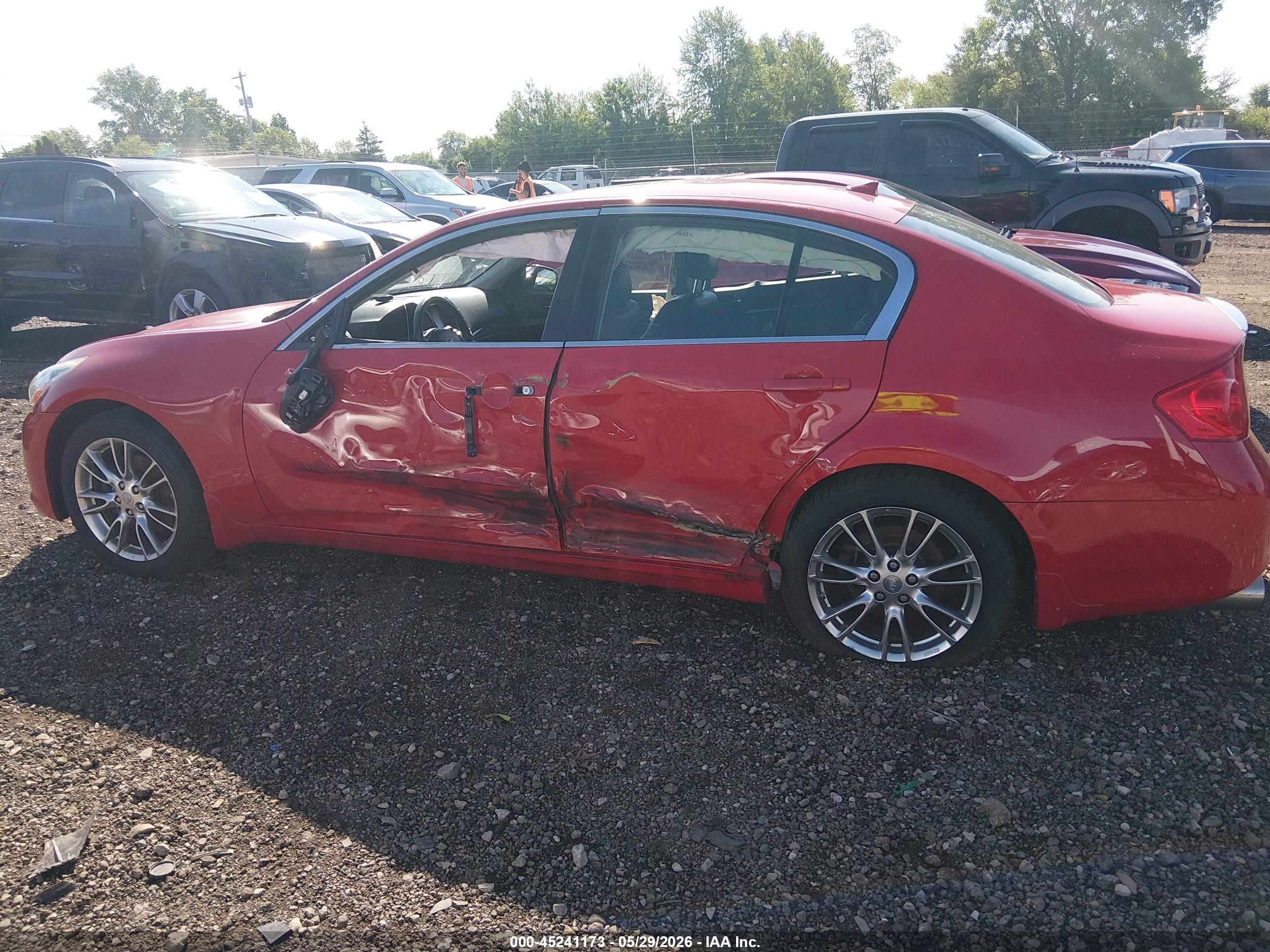 2012 Infiniti G37x   Красный vin: JN1CV6AR7CM682129
