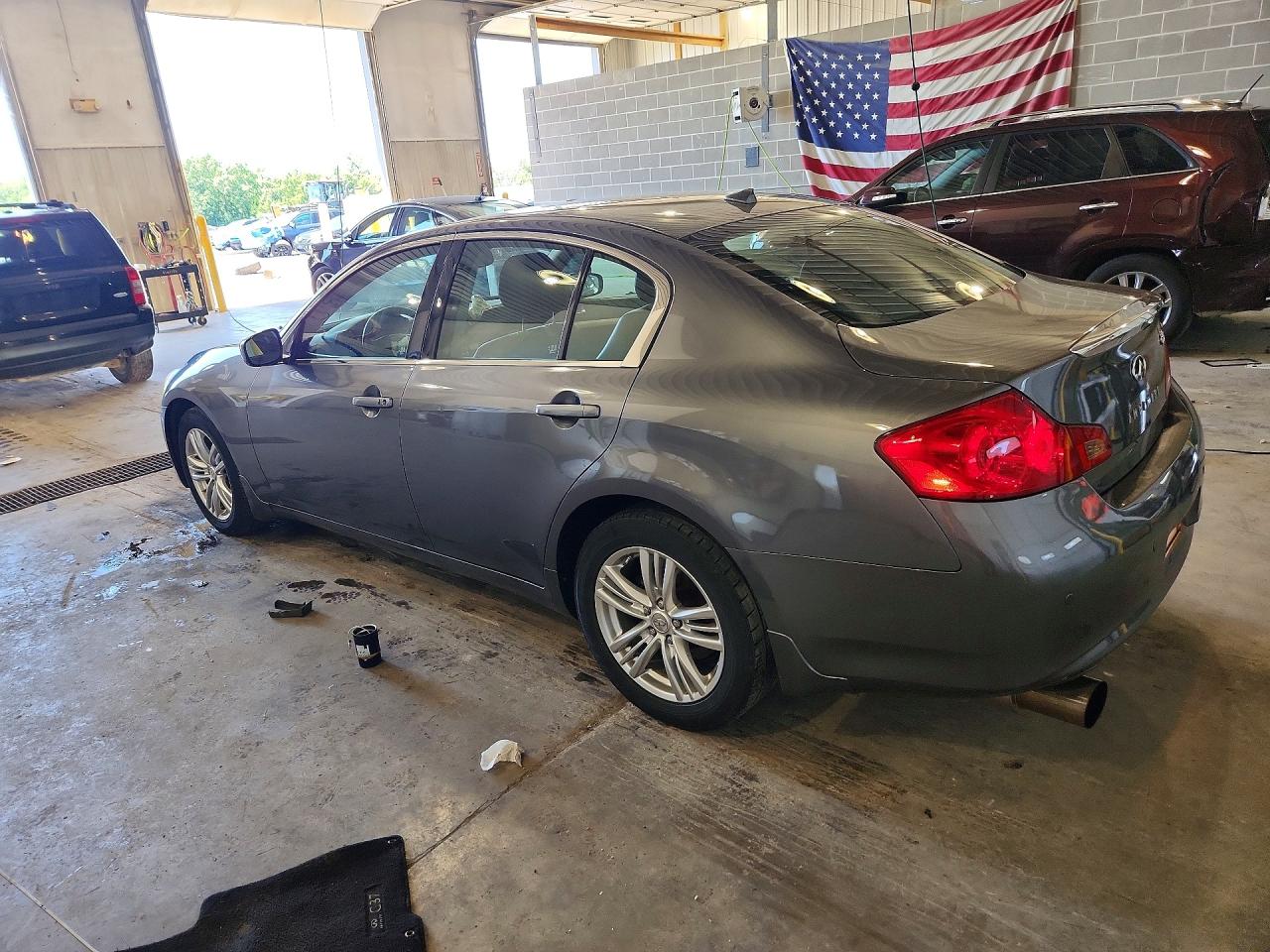 2013 Infiniti G37 Sedan X Silver vin: JN1CV6AR7DM357160
