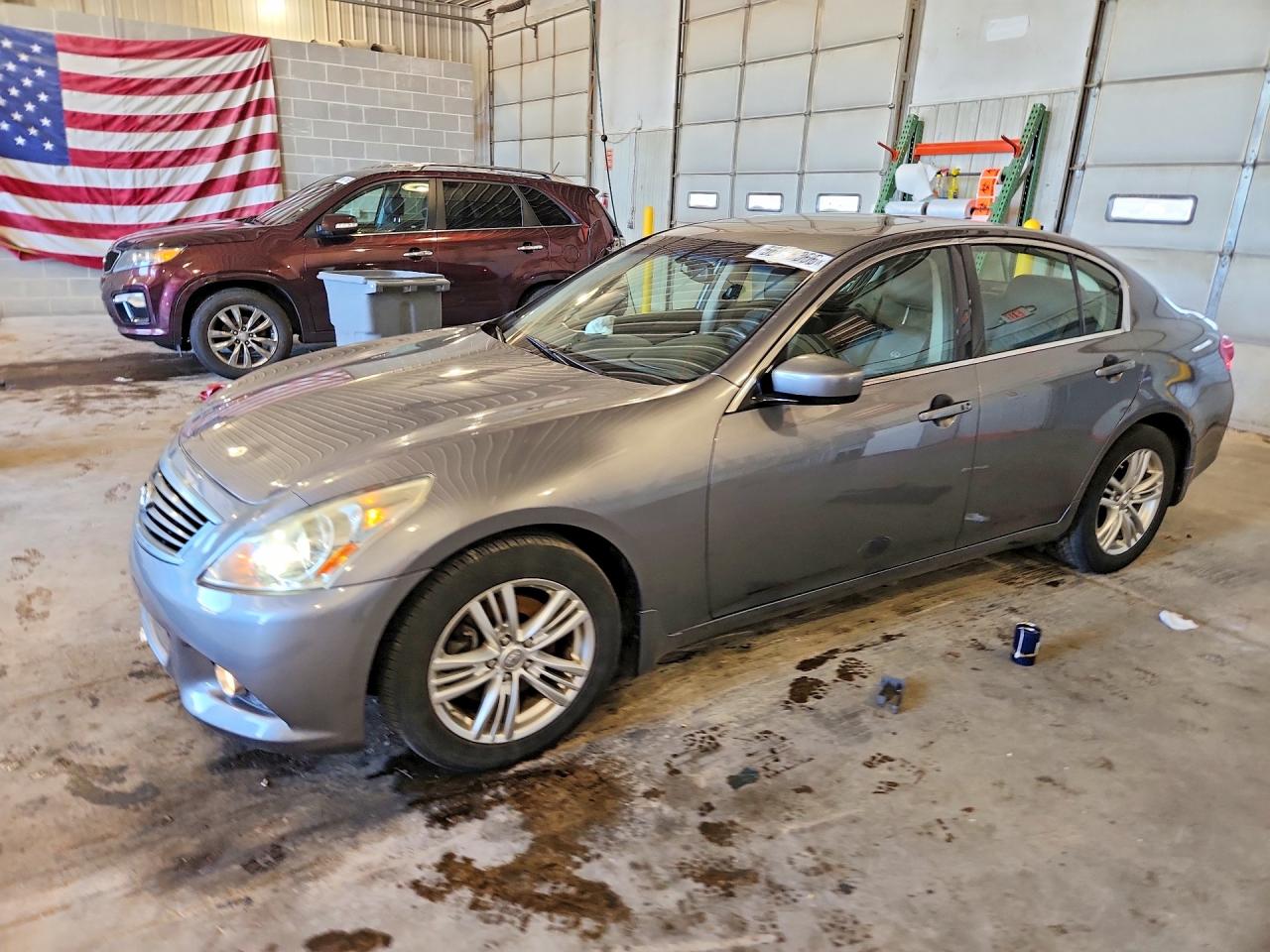 2013 Infiniti G37 Sedan X Silver vin: JN1CV6AR7DM357160
