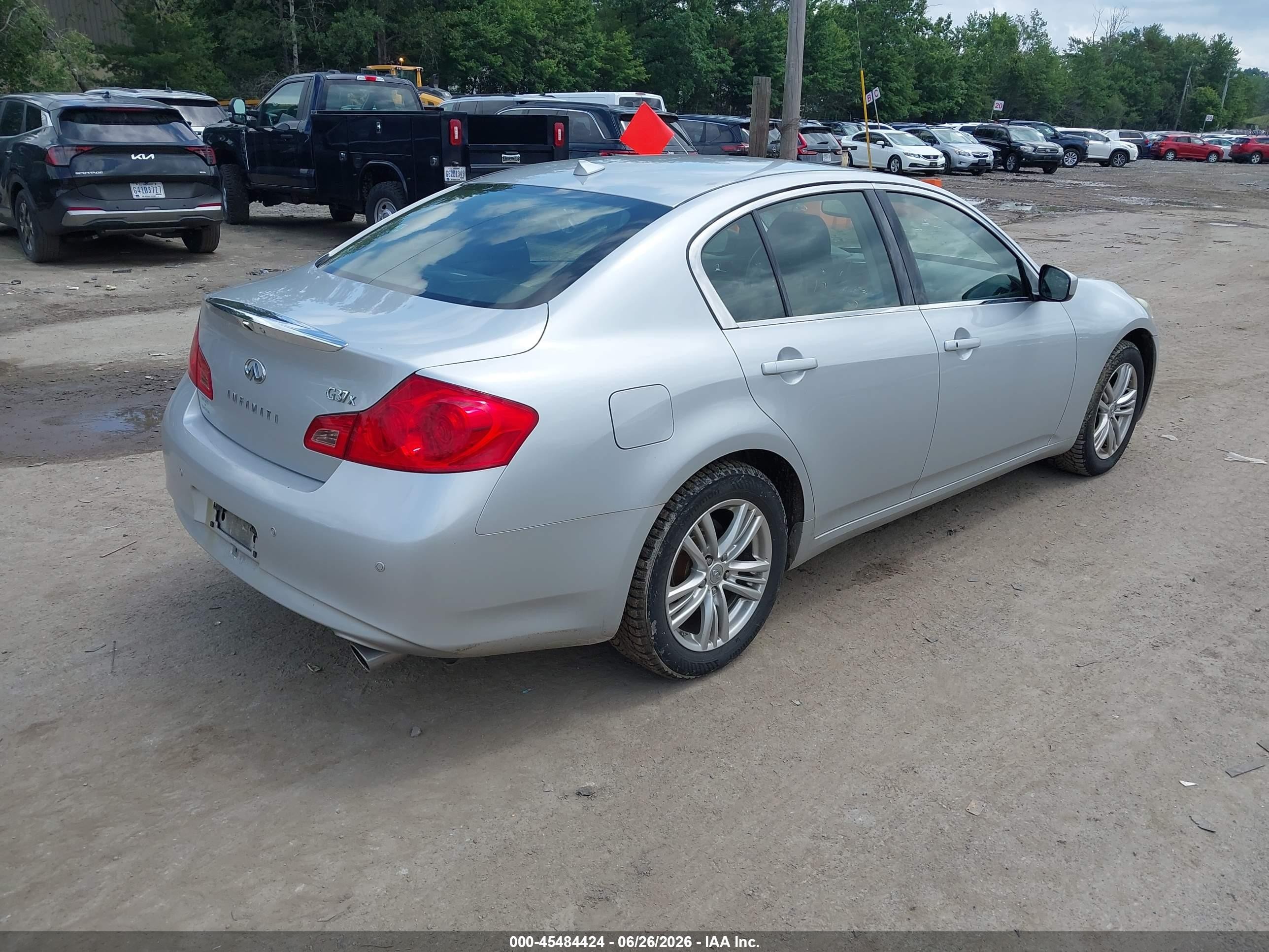2013 Infiniti G37x   Silver vin: JN1CV6AR7DM357384