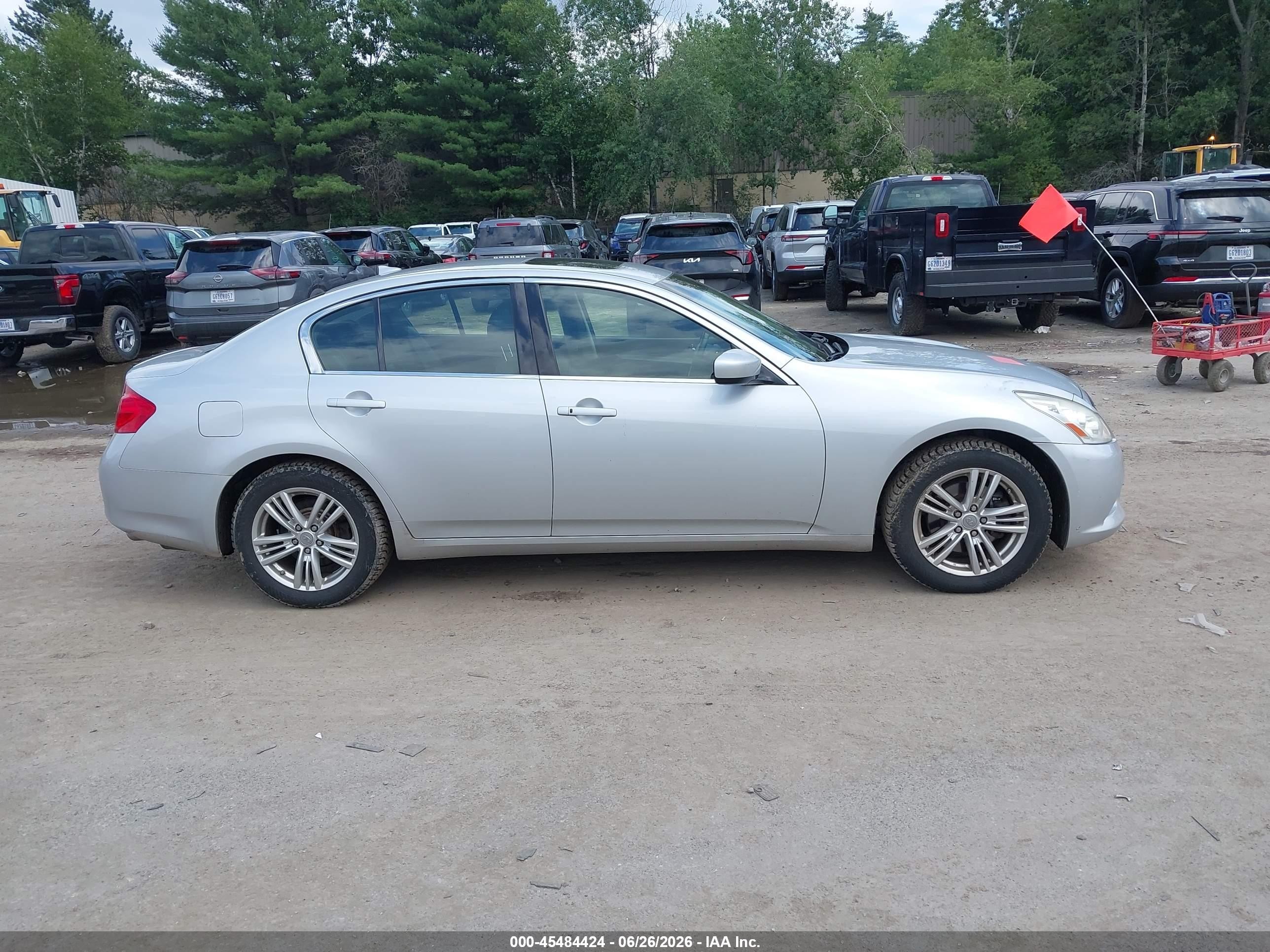 2013 Infiniti G37x   Silver vin: JN1CV6AR7DM357384