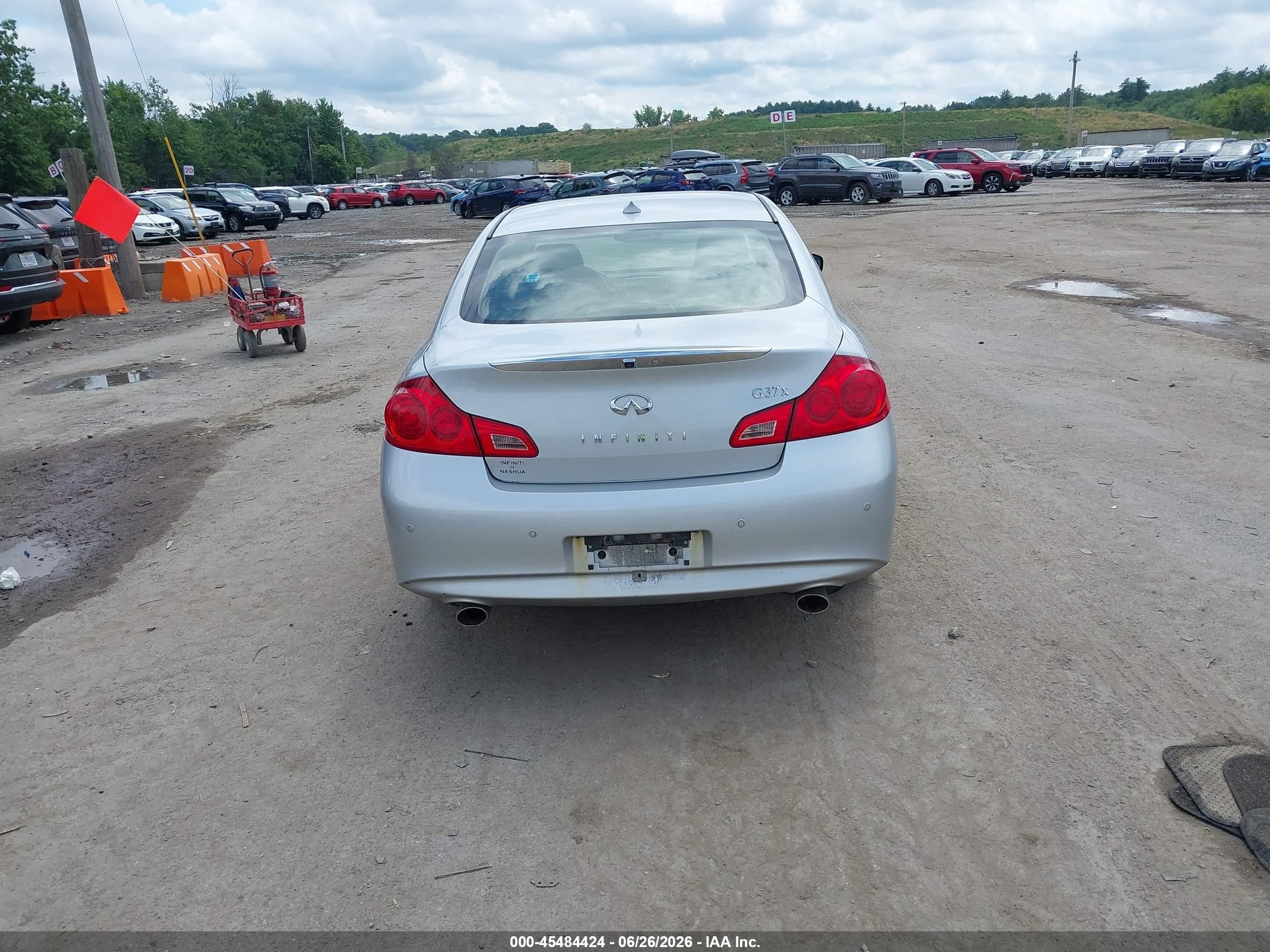 2013 Infiniti G37x   Silver vin: JN1CV6AR7DM357384