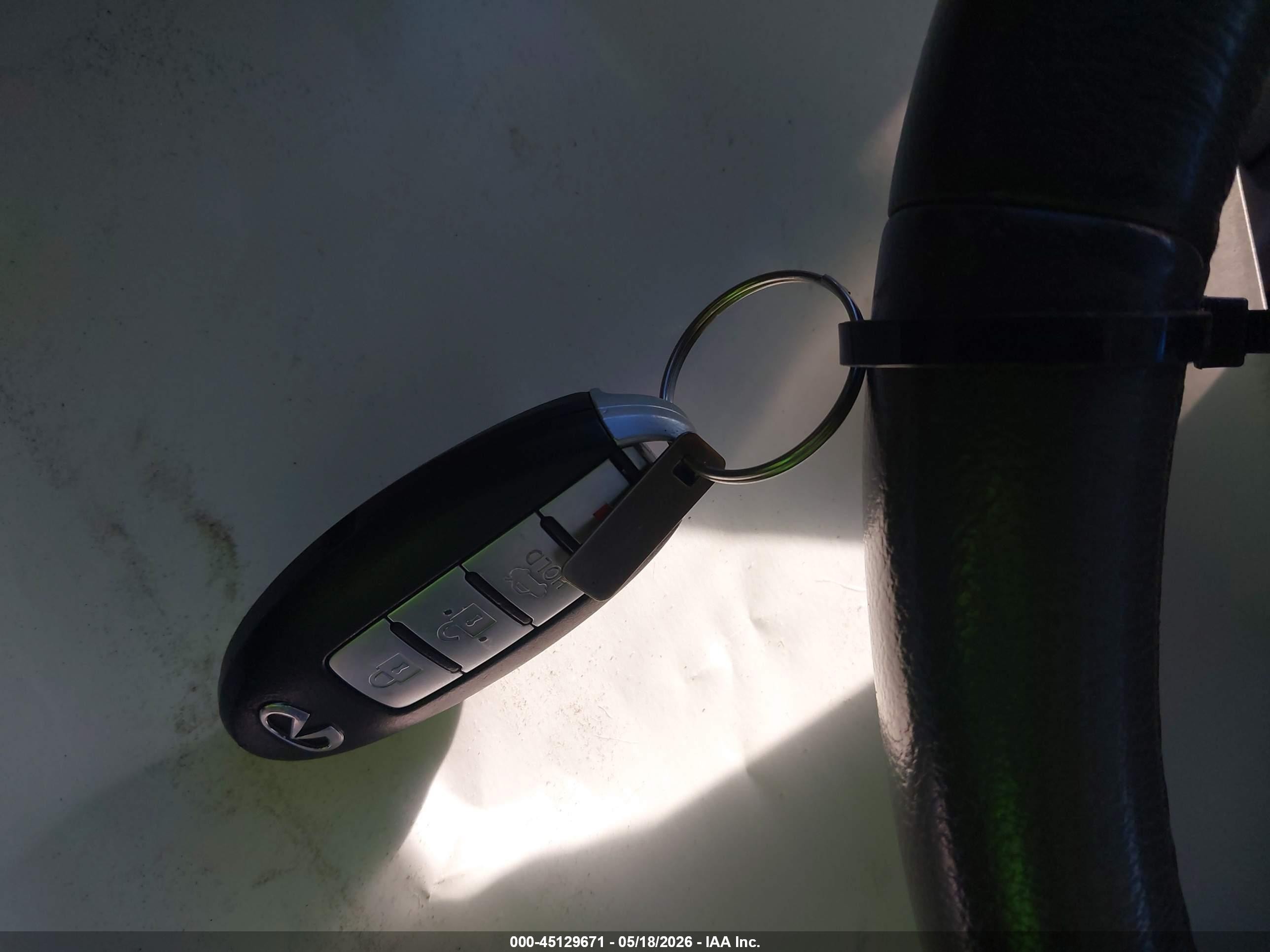 2013 Infiniti G37x   Белый vin: JN1CV6AR7DM359247