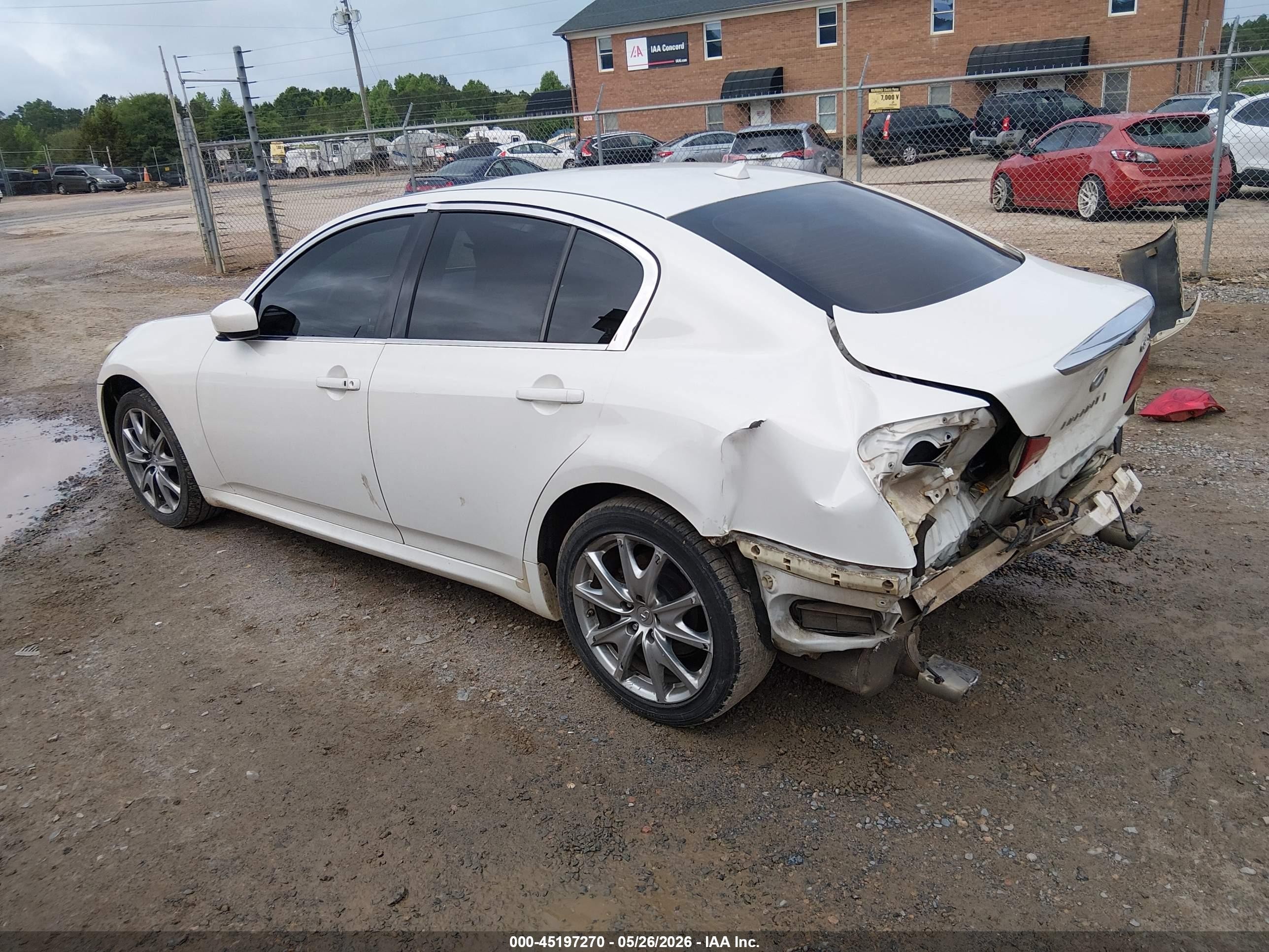 2013 Infiniti G37x   White vin: JN1CV6AR7DM756277