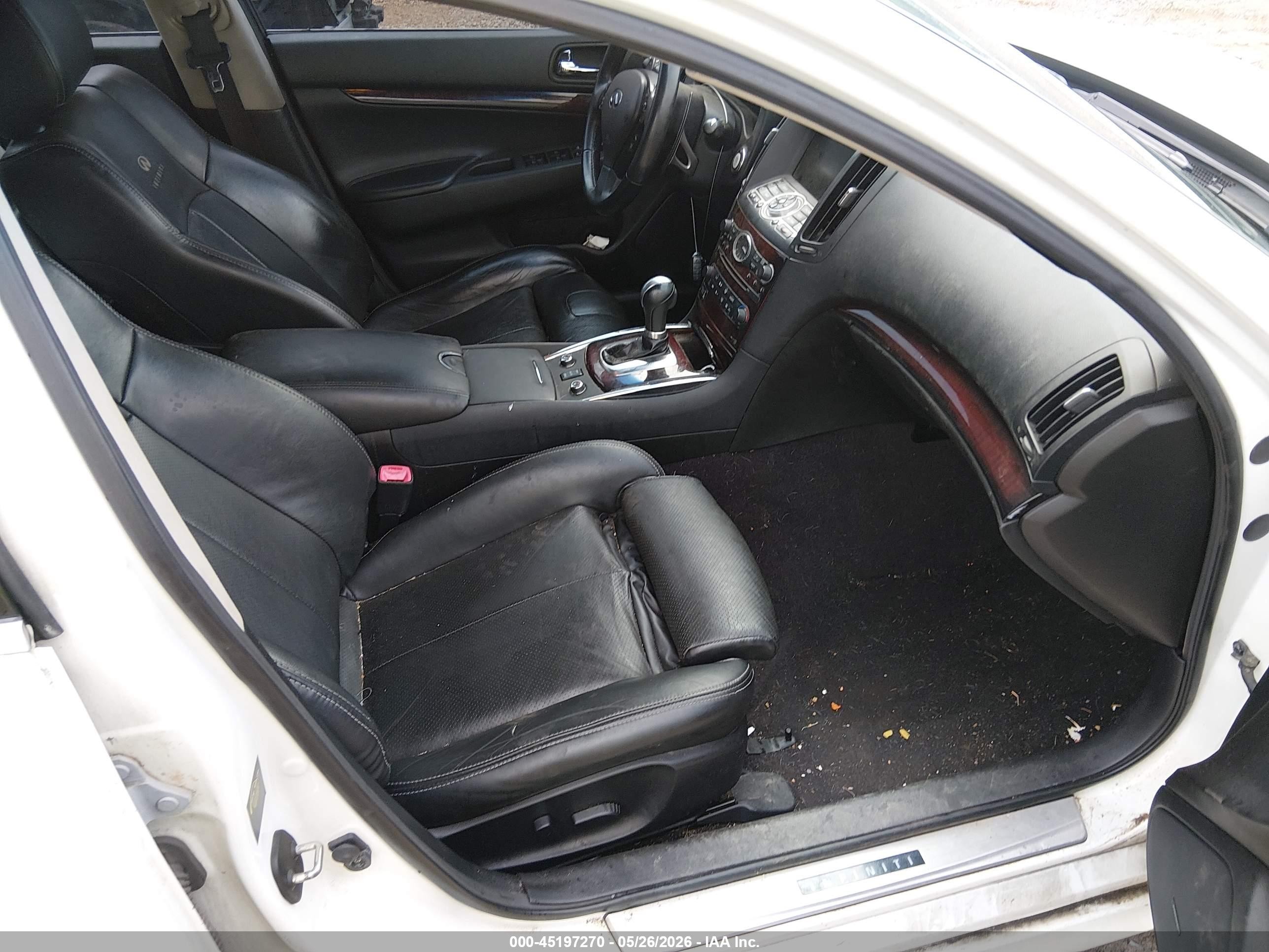 2013 Infiniti G37x   White vin: JN1CV6AR7DM756277