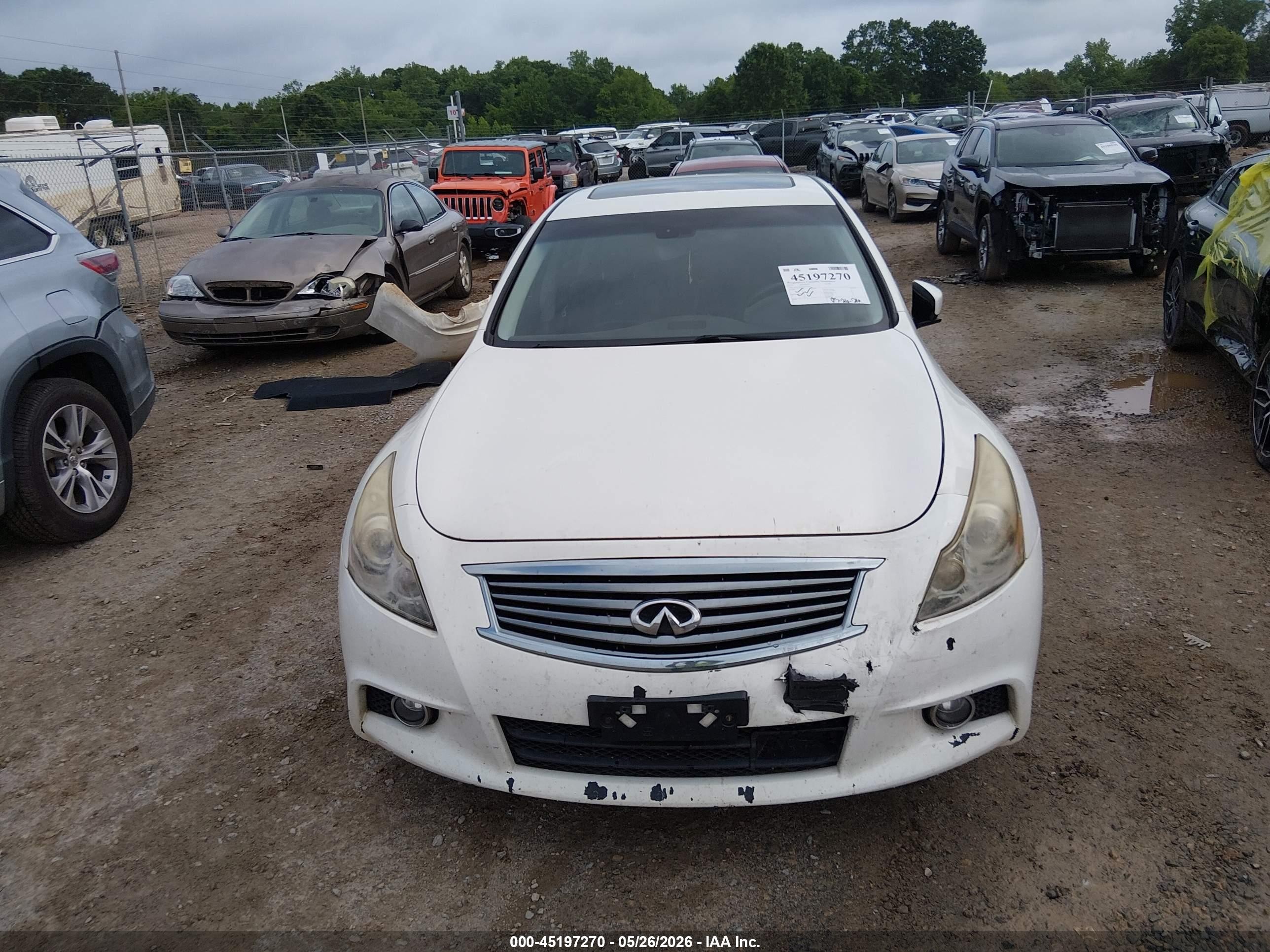 2013 Infiniti G37x   White vin: JN1CV6AR7DM756277