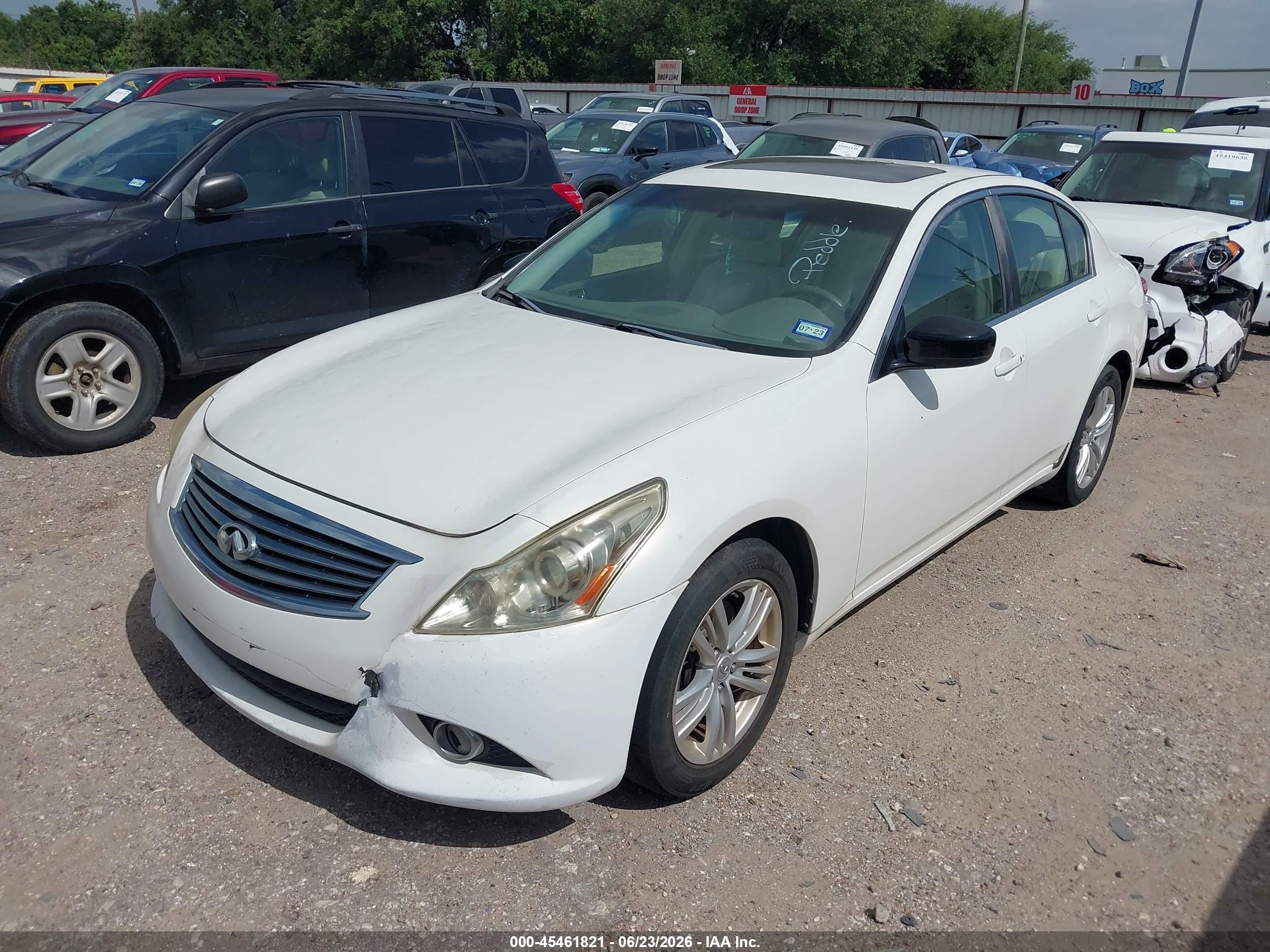 2013 Infiniti G37x   Белый vin: JN1CV6AR7DM757977