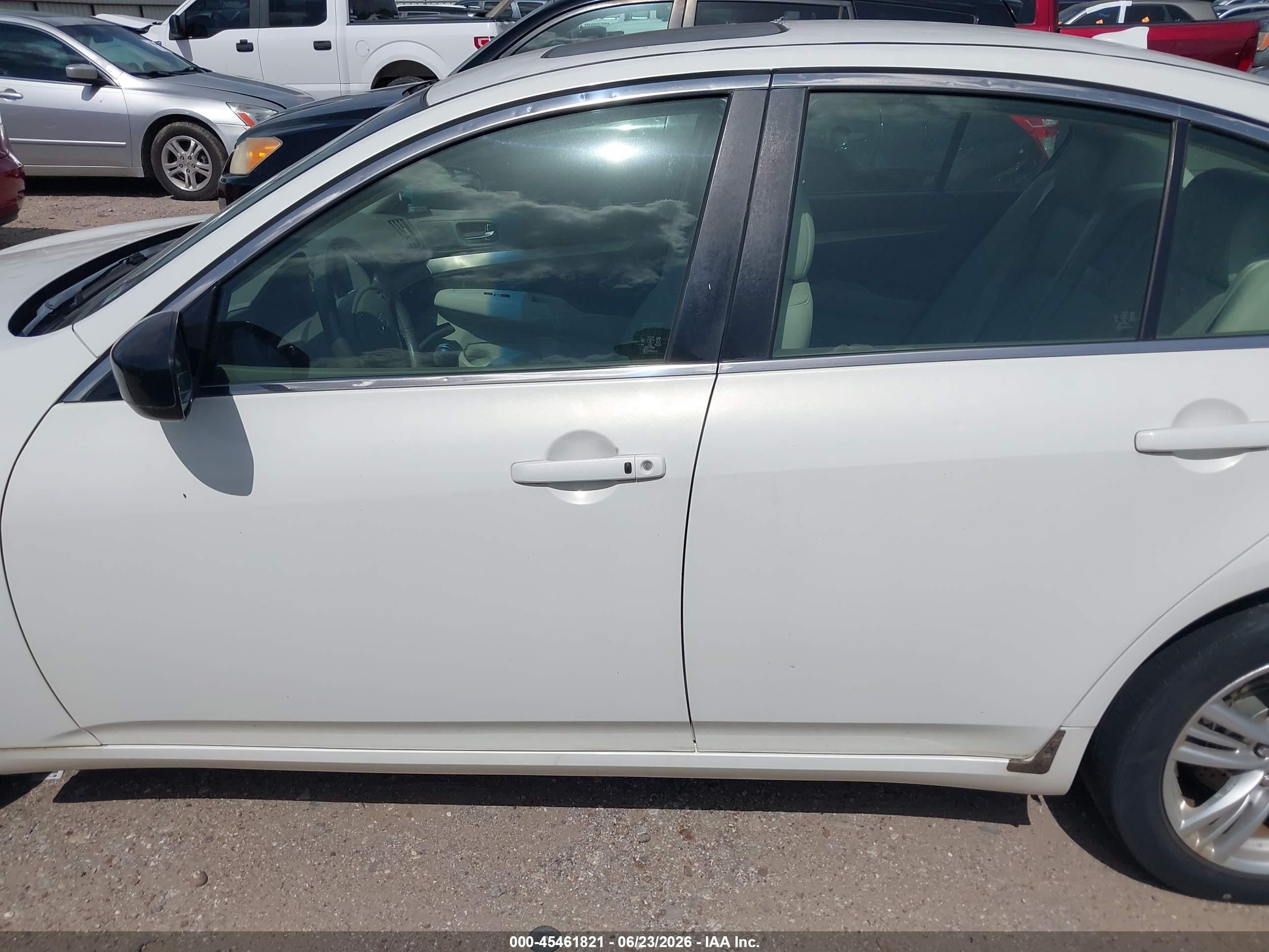 2013 Infiniti G37x   Белый vin: JN1CV6AR7DM757977