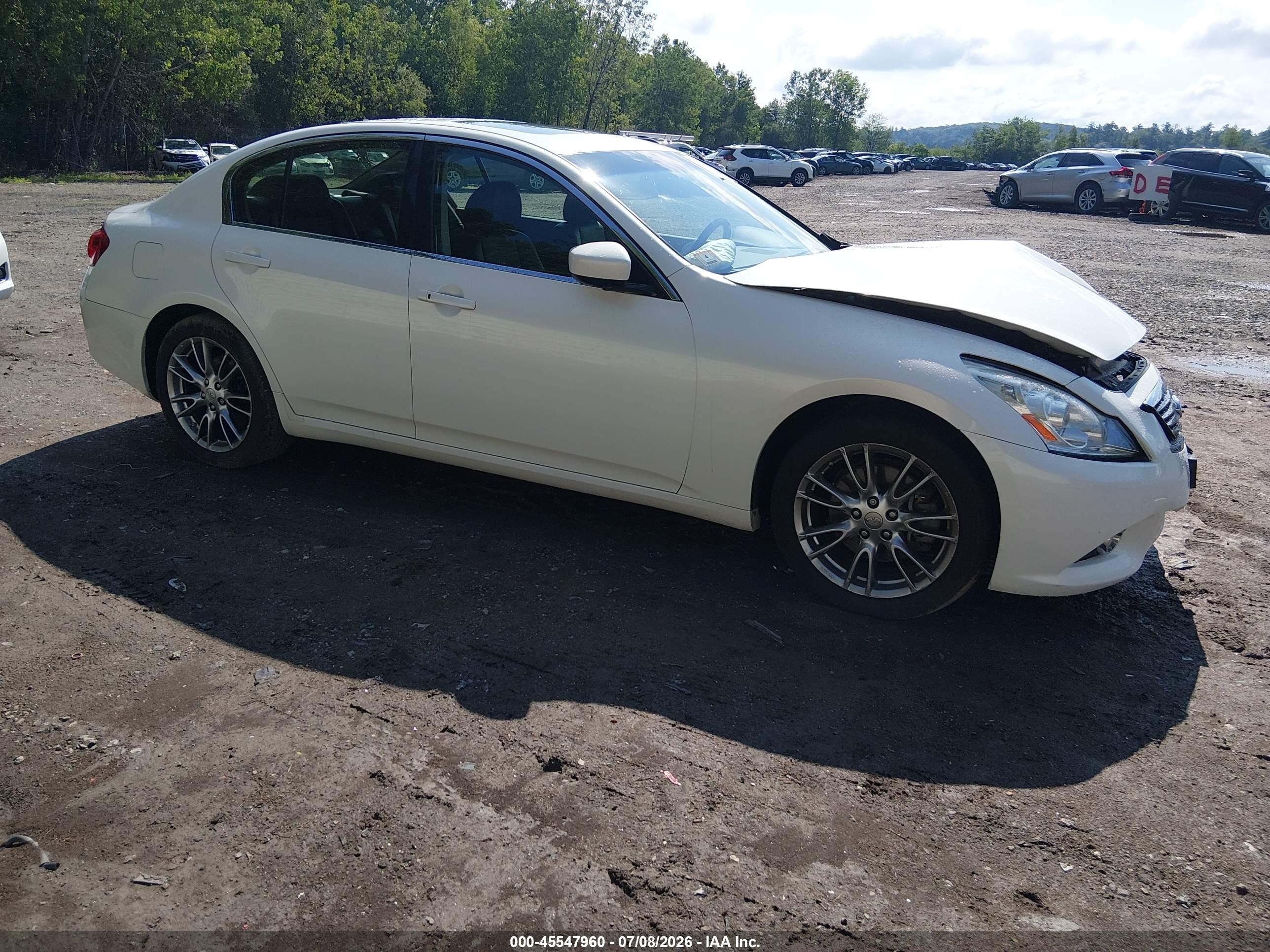 2013 Infiniti G37x   White vin: JN1CV6AR7DM758336