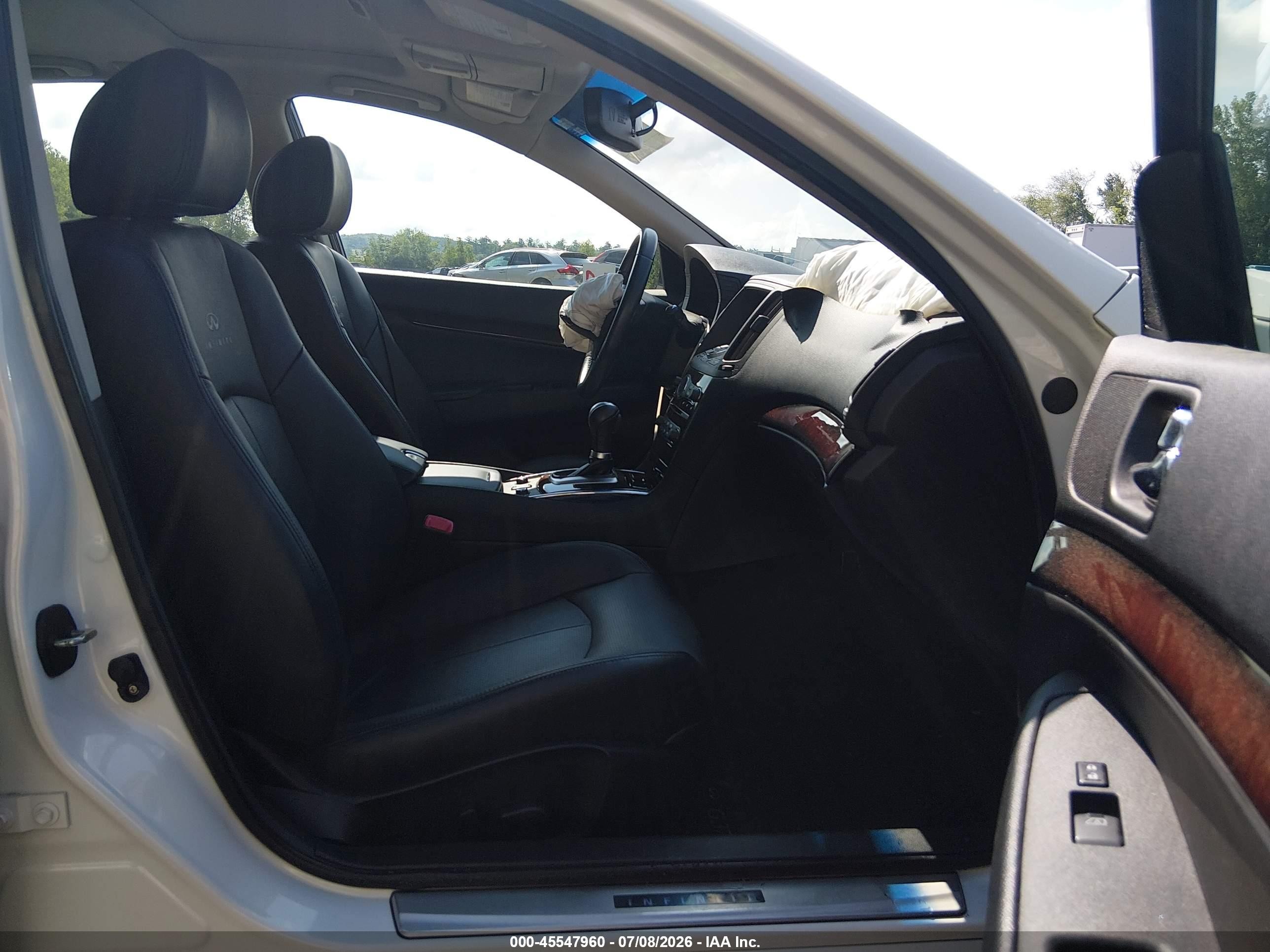 2013 Infiniti G37x   White vin: JN1CV6AR7DM758336