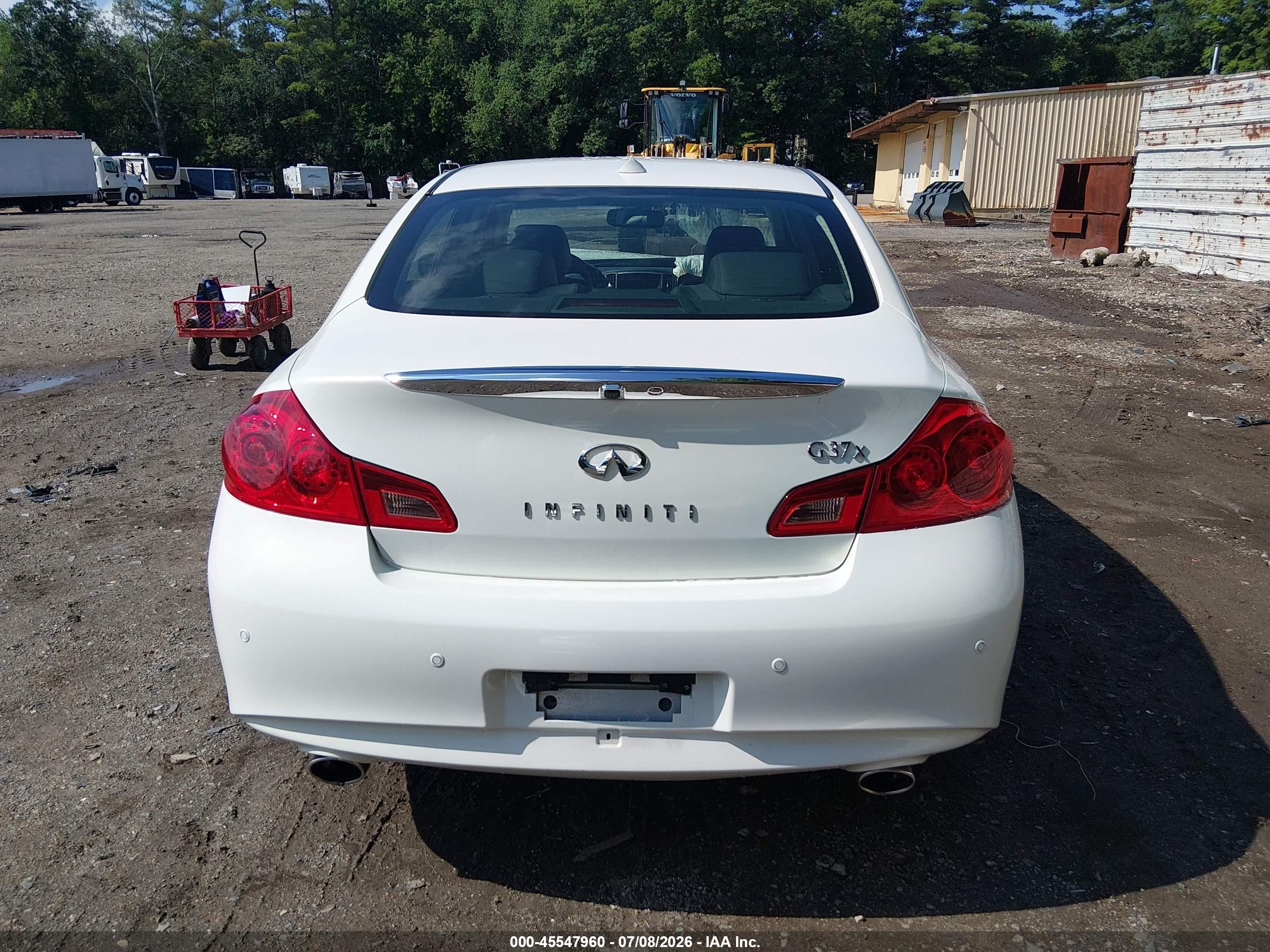 2013 Infiniti G37x   White vin: JN1CV6AR7DM758336