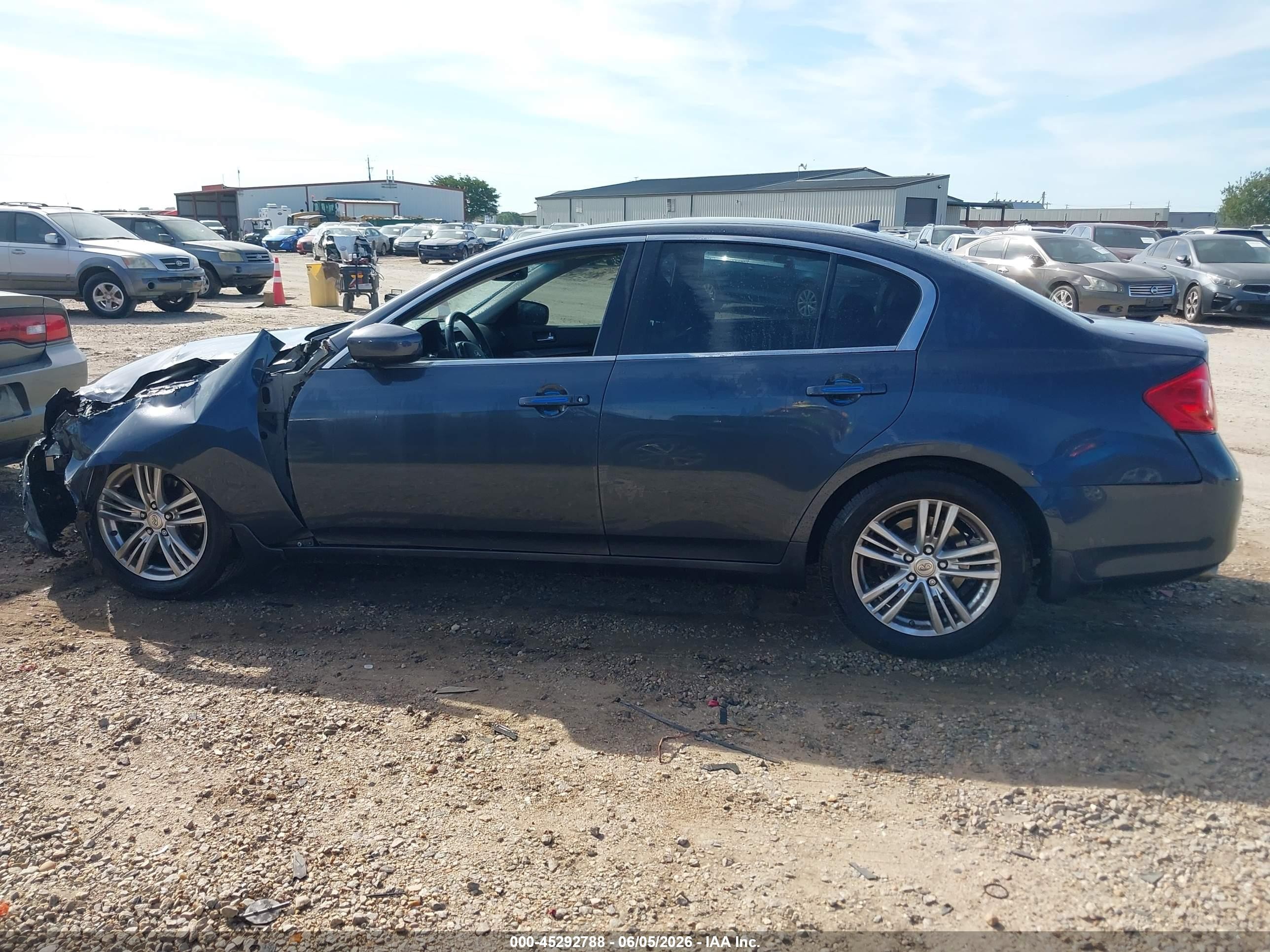 2013 Infiniti G37x   Серый vin: JN1CV6AR7DM759745