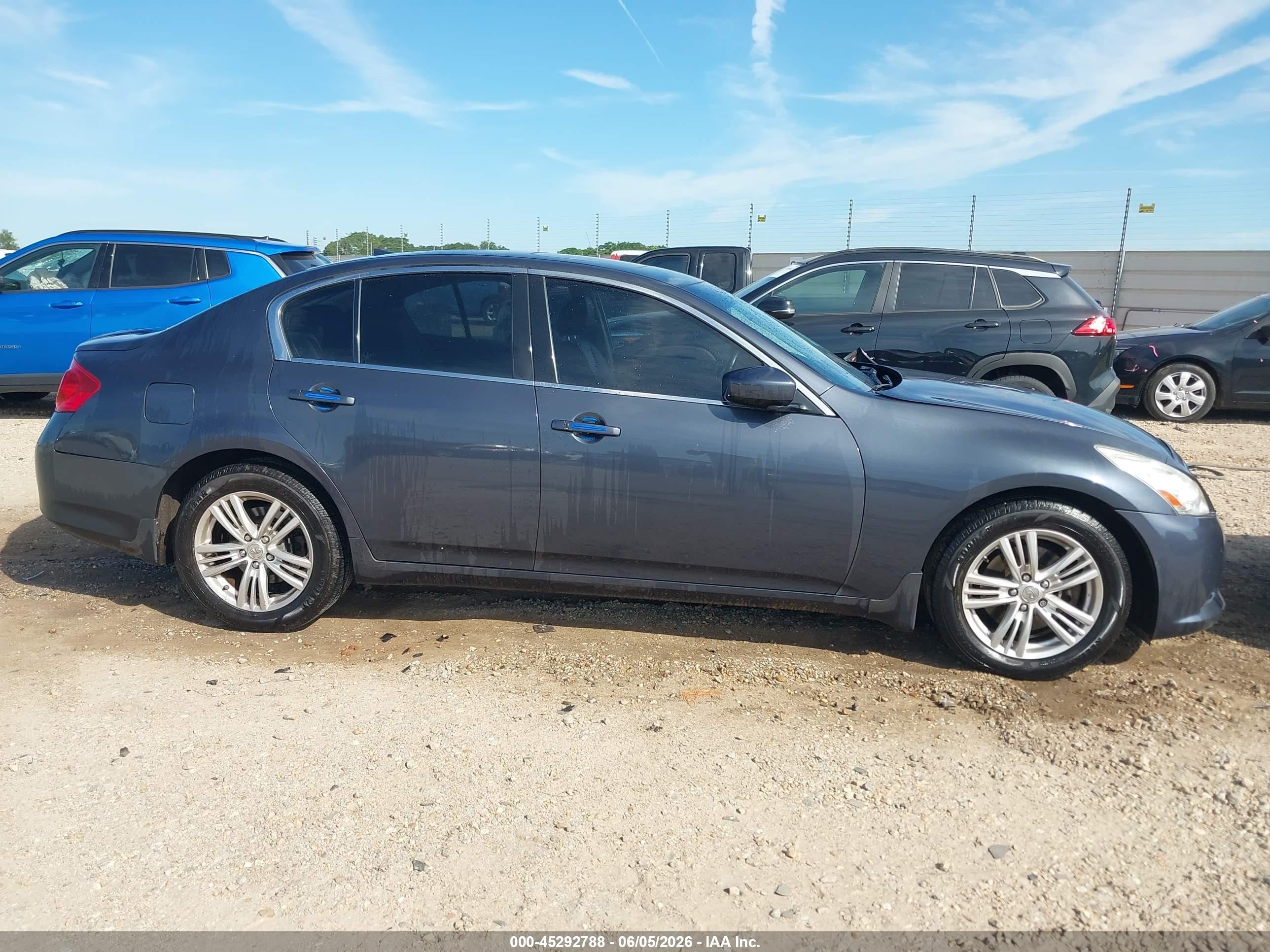 2013 Infiniti G37x   Серый vin: JN1CV6AR7DM759745