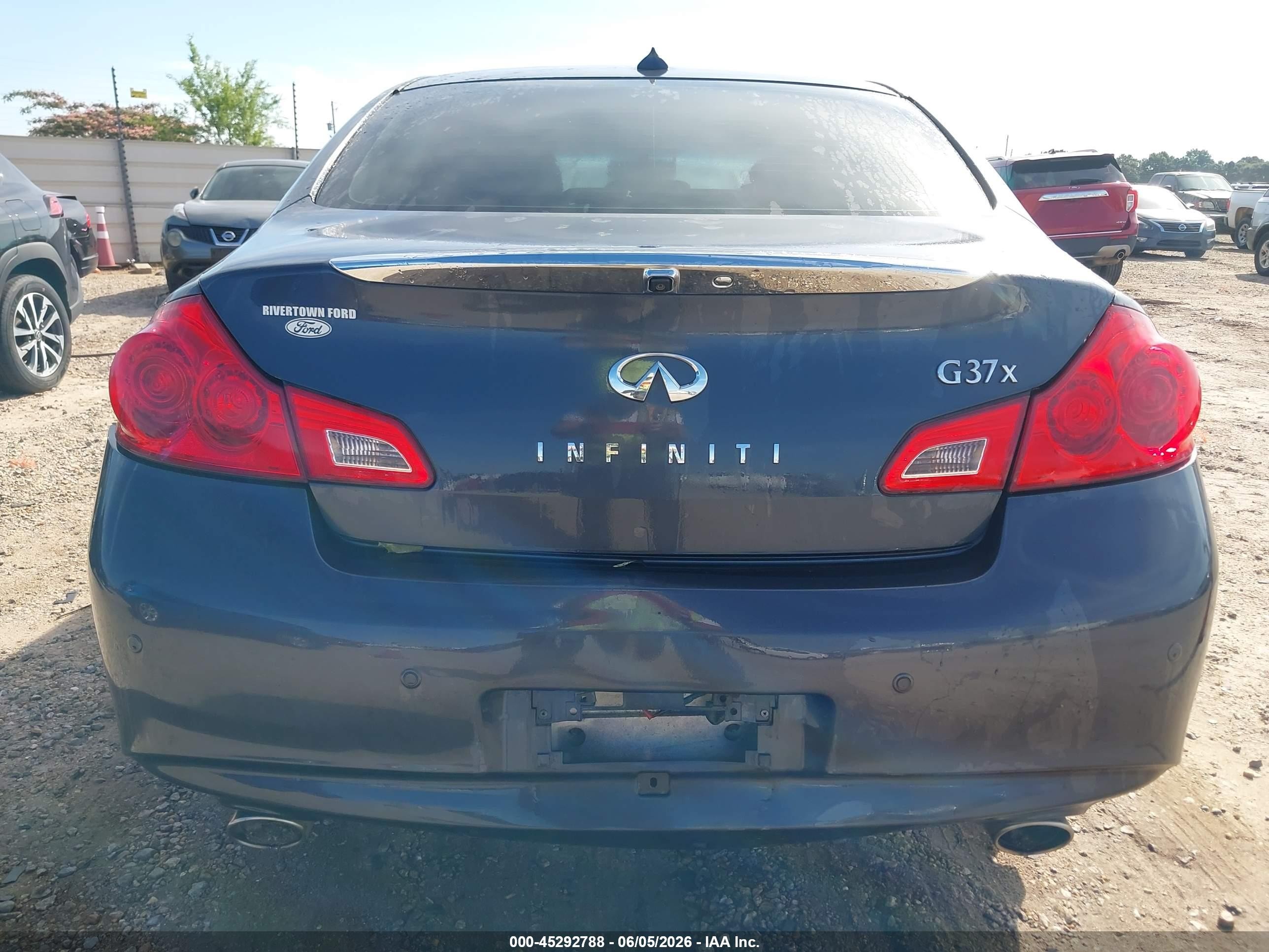 2013 Infiniti G37x   Серый vin: JN1CV6AR7DM759745