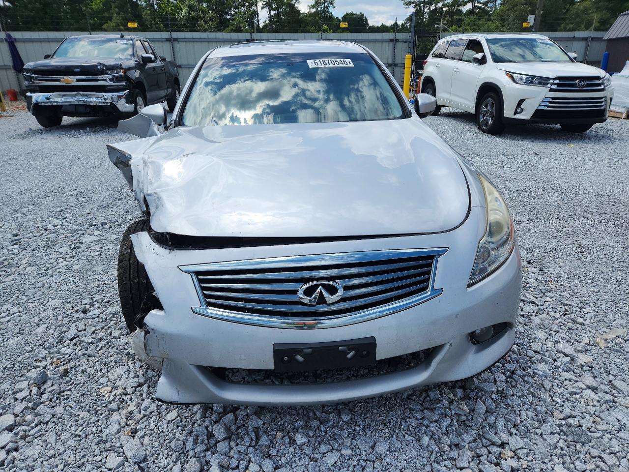 2015 Infiniti Q40 Base Серебряный vin: JN1CV6AR7FM524362