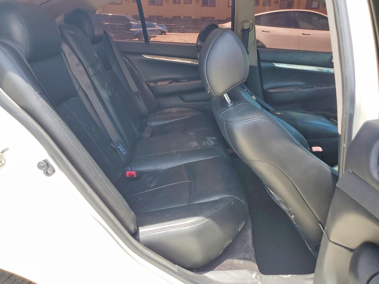 2010 Infiniti G37 Sedan X White vin: JN1CV6AR8AM459661