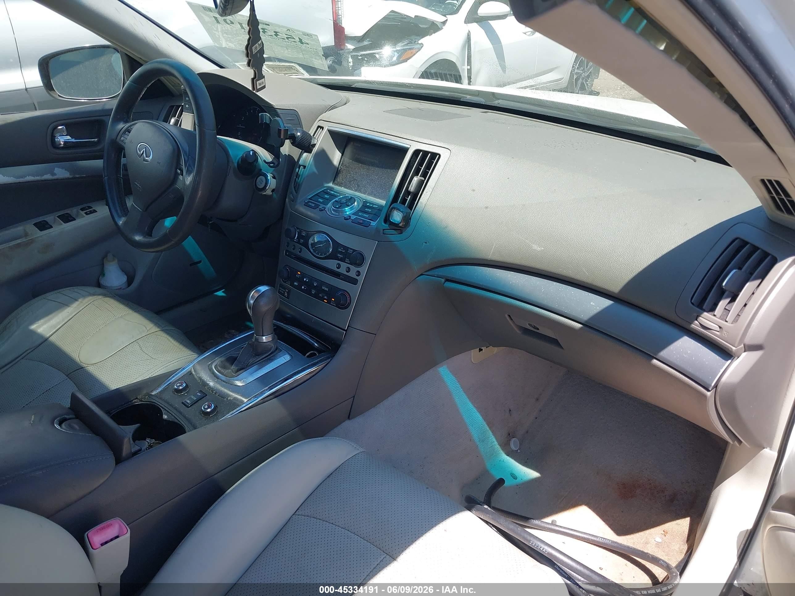 2011 Infiniti G37x   Белый vin: JN1CV6AR8BM353809