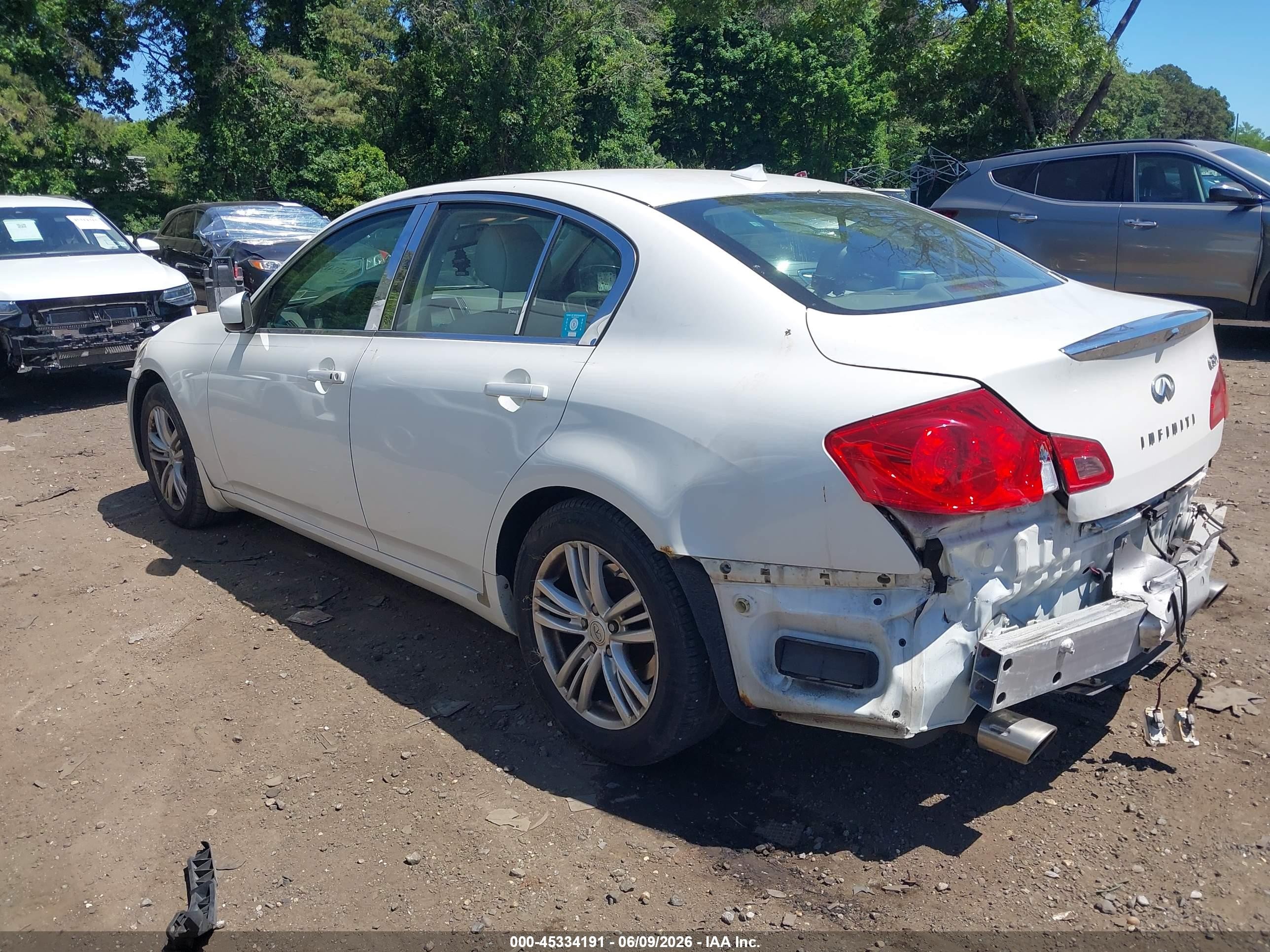 2011 Infiniti G37x   Белый vin: JN1CV6AR8BM353809