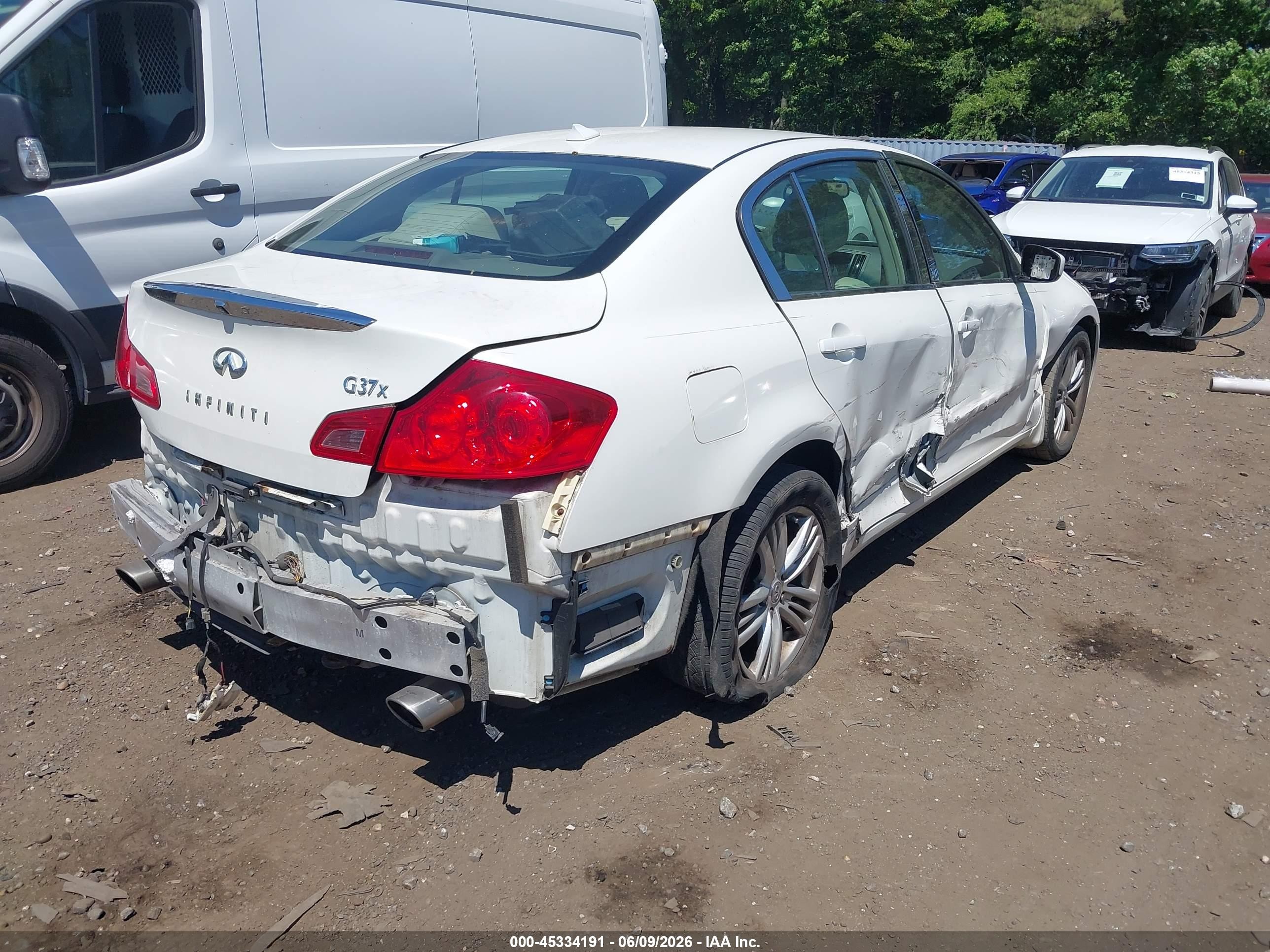 2011 Infiniti G37x   Белый vin: JN1CV6AR8BM353809