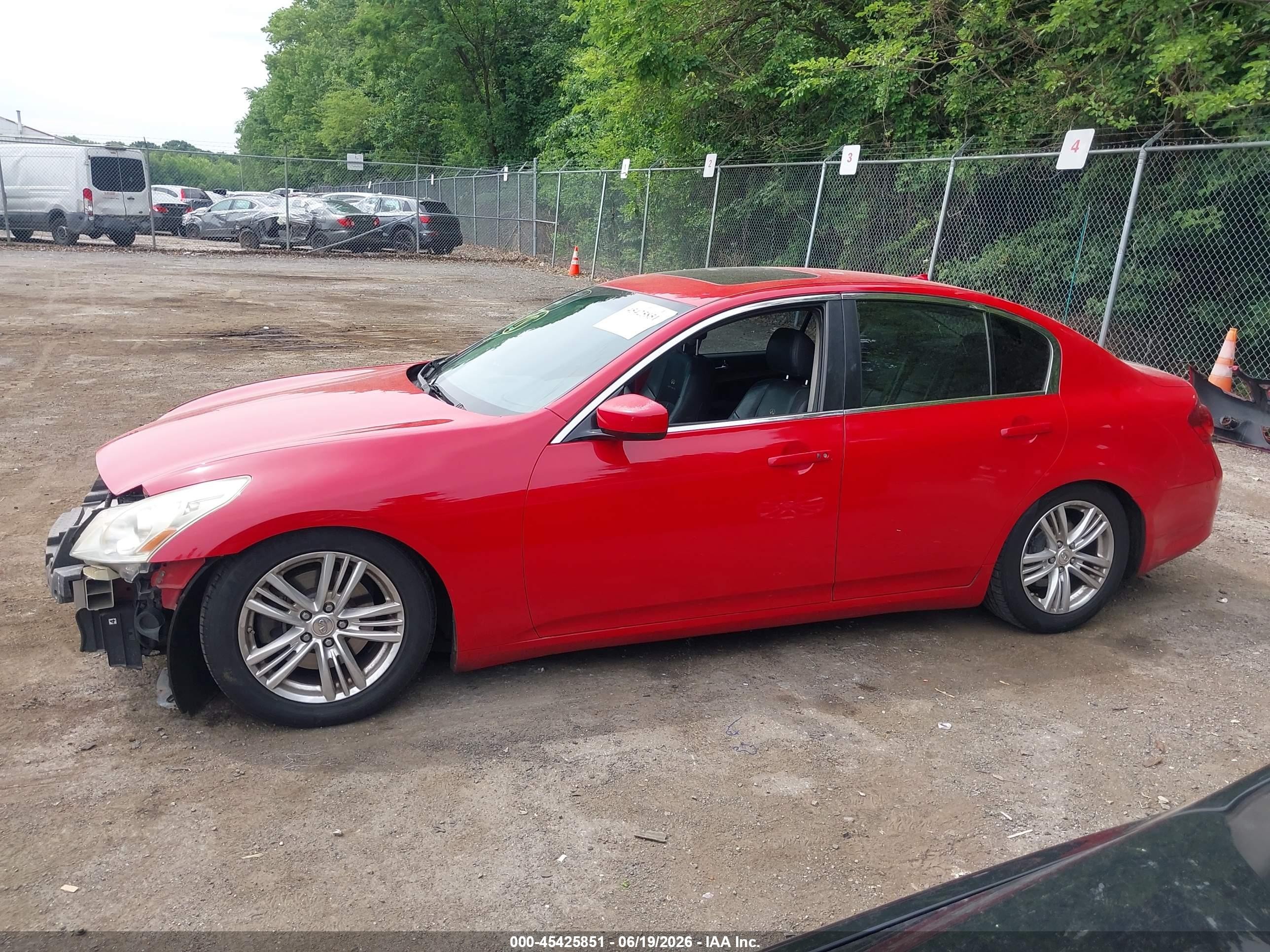 2013 Infiniti G37x   Красный vin: JN1CV6AR8DM352338