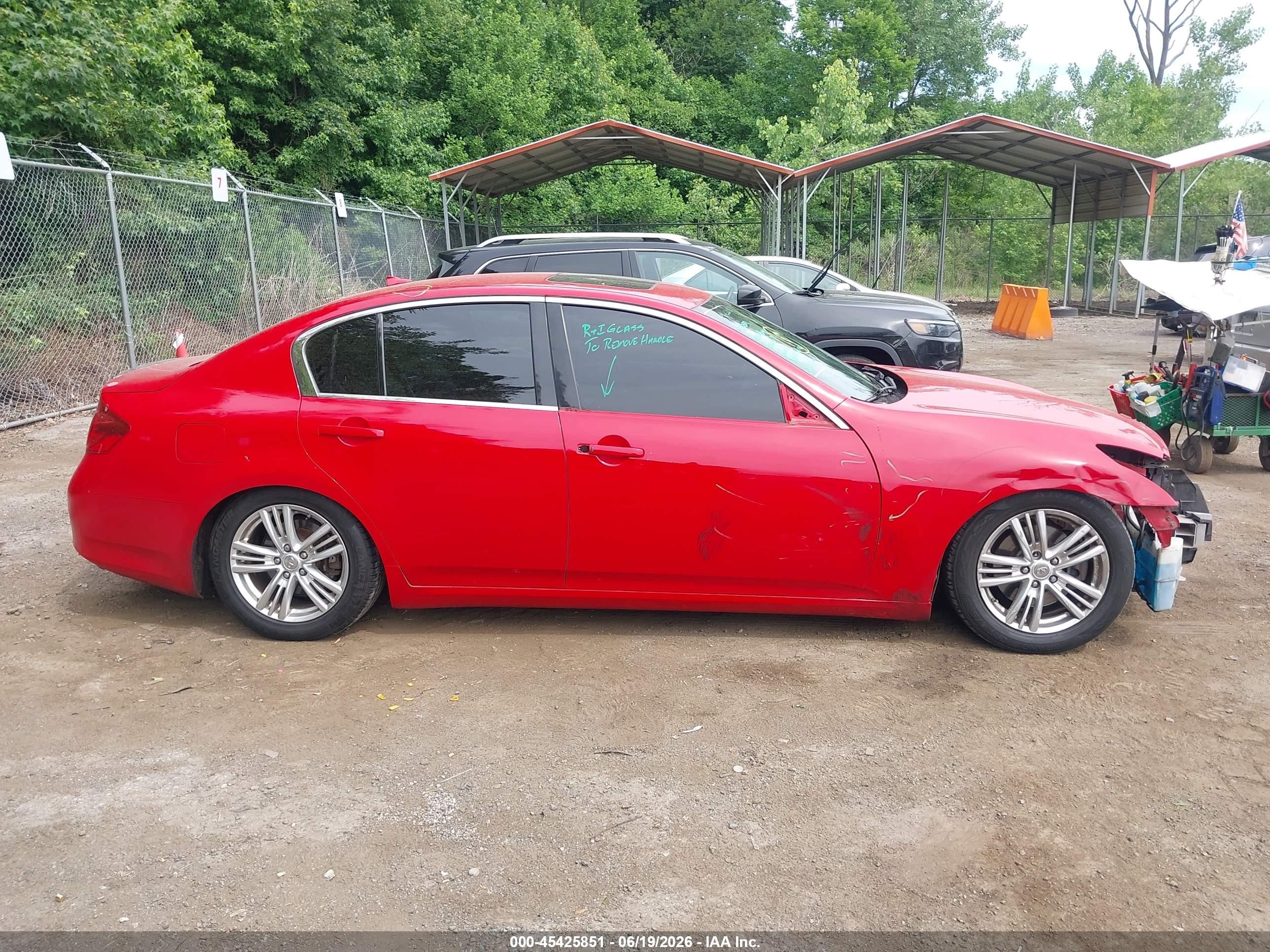 2013 Infiniti G37x   Красный vin: JN1CV6AR8DM352338